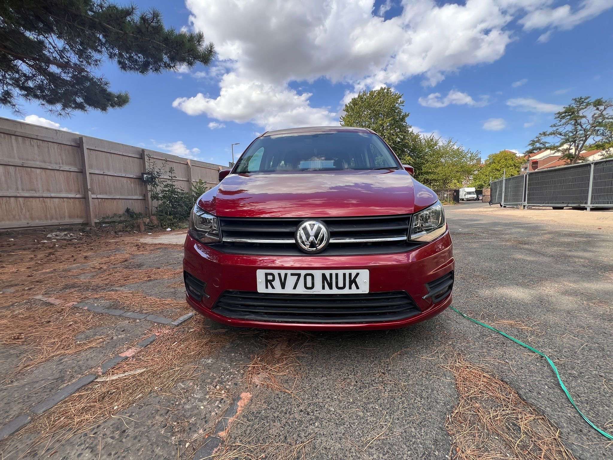 A 2020 VOLKSWAGEN CADDY MAXI LIFE 2.0 TDI MPV 5dr Diesel DSG Euro 6 (s/s) (102 ps) A 2020 VOLKSWAGEN CADDY MAXI LIFE 2.0 TDI MPV 5dr Diesel DSG Euro 6 (s/s) (102 ps)