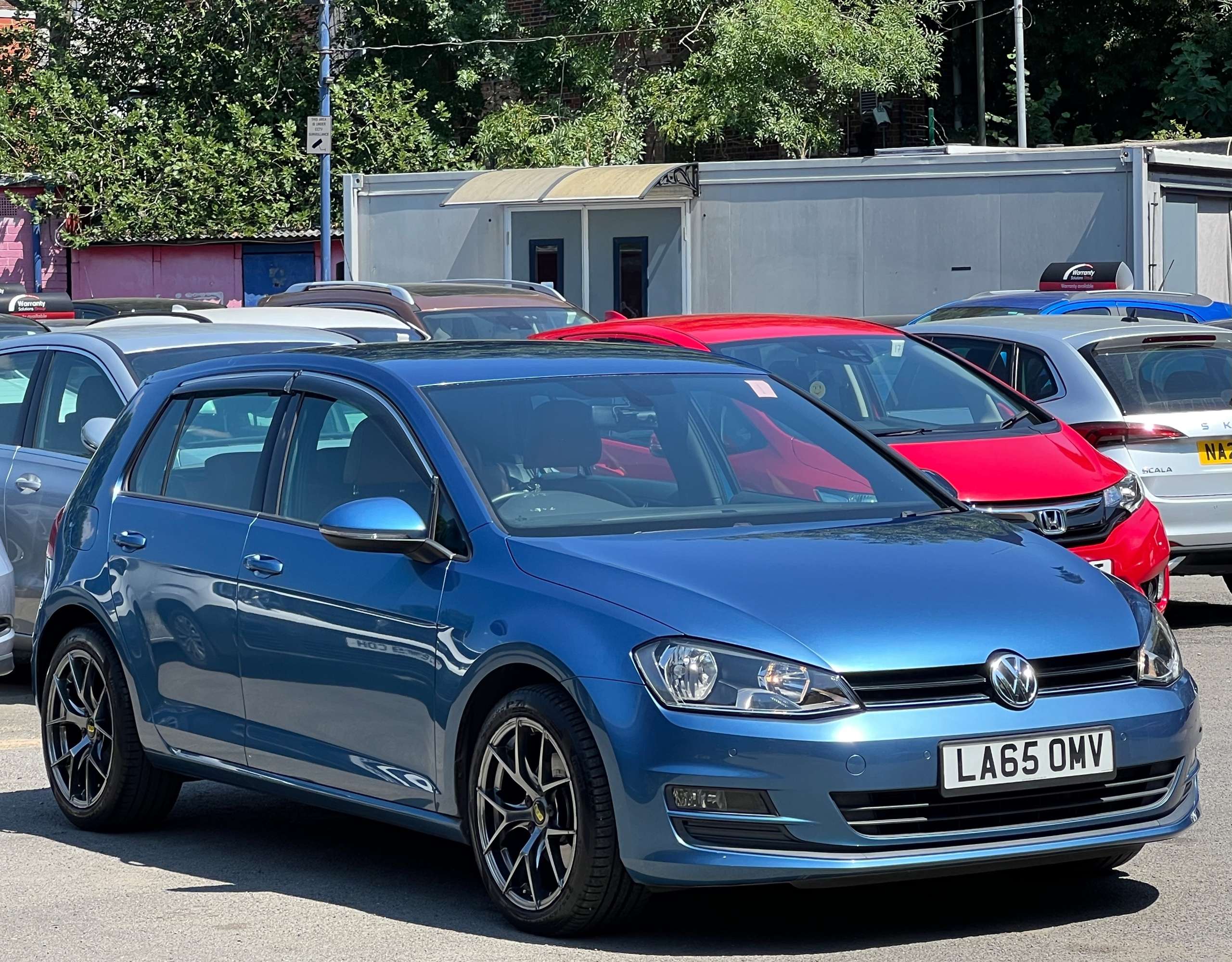 A 2016 VOLKSWAGEN GOLF TSI BlueMotion Tech Petrol DSG Euro 6 A 2016 VOLKSWAGEN GOLF TSI BlueMotion Tech Petrol DSG Euro 6