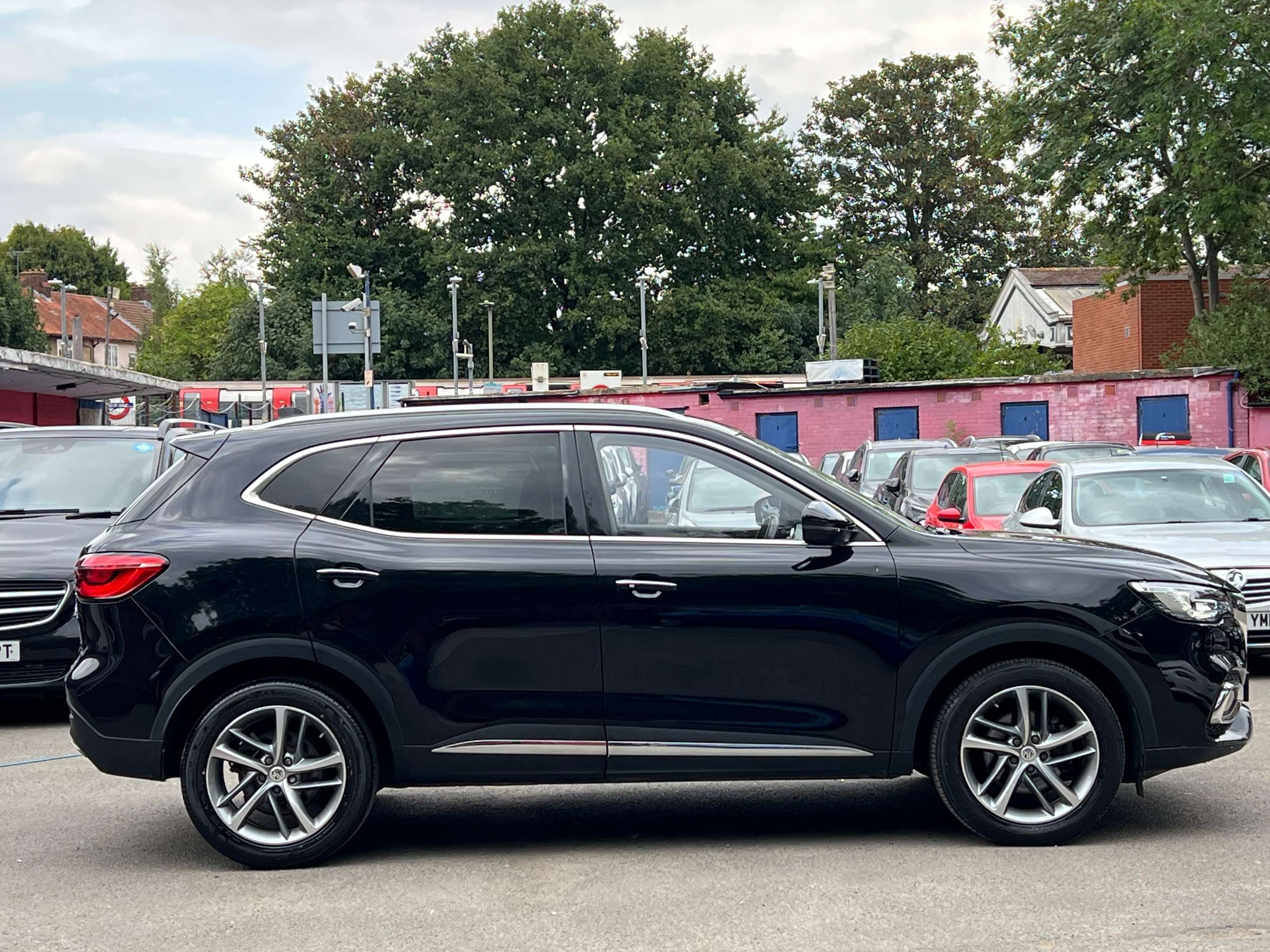 2022 MG HS 2022 MG HS