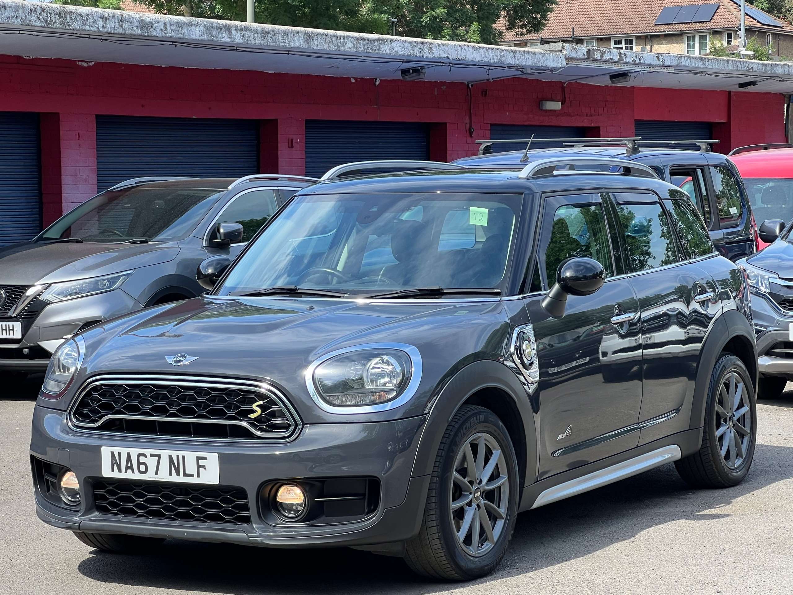 A 2017 MINI COUNTRYMAN 1.5 7.6kWh Cooper SE SUV 5dr Petrol Plug-in Hybrid Auto ALL4 Euro 6 (s/s) (224 ps) A 2017 MINI COUNTRYMAN 1.5 7.6kWh Cooper SE SUV 5dr Petrol Plug-in Hybrid Auto ALL4 Euro 6 (s/s) (224 ps)