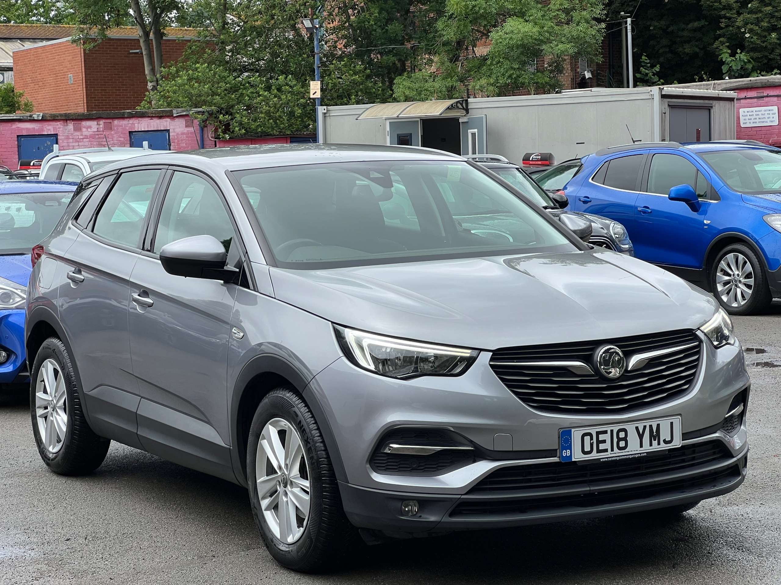 A 2018 VAUXHALL GRANDLAND X 1.2 Turbo SE SUV 5dr Petrol Manual Euro 6 (s/s) (130 ps) A 2018 VAUXHALL GRANDLAND X 1.2 Turbo SE SUV 5dr Petrol Manual Euro 6 (s/s) (130 ps)