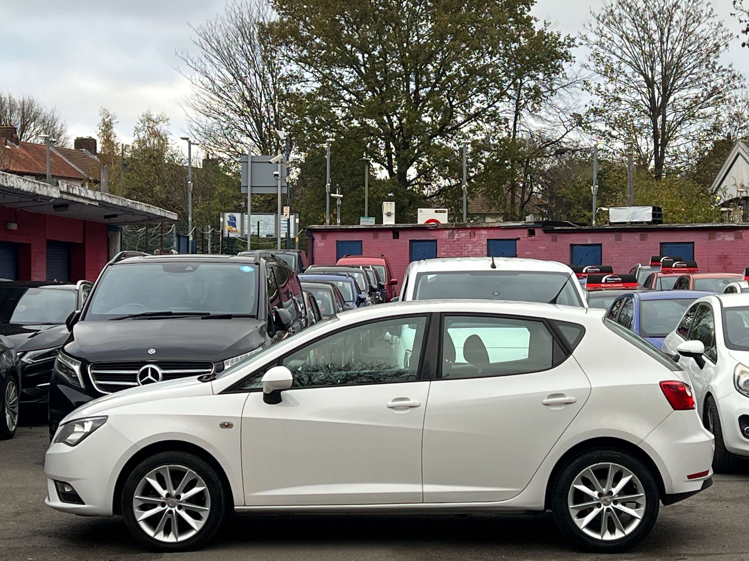 2013 SEAT IBIZA 2013 SEAT IBIZA