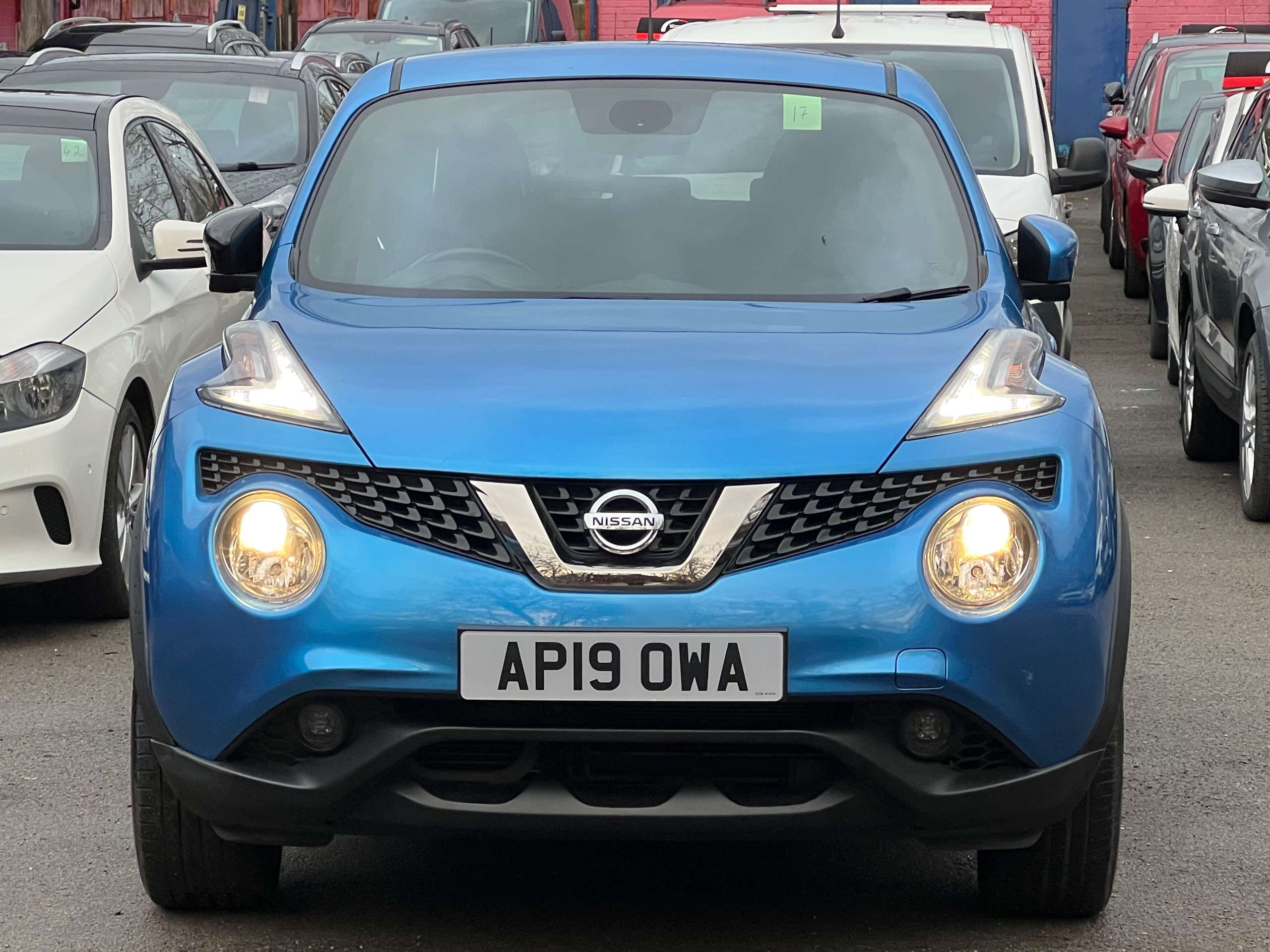 A 2019 NISSAN JUKE 1.6 Tekna SUV 5dr Petrol XTRON Euro 6 (117 ps) A 2019 NISSAN JUKE 1.6 Tekna SUV 5dr Petrol XTRON Euro 6 (117 ps)