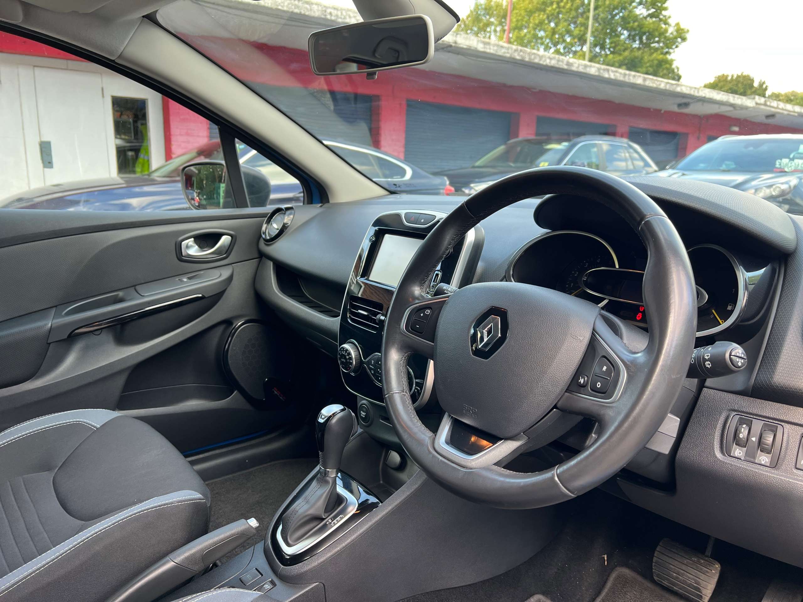 2015 RENAULT CLIO 2015 RENAULT CLIO