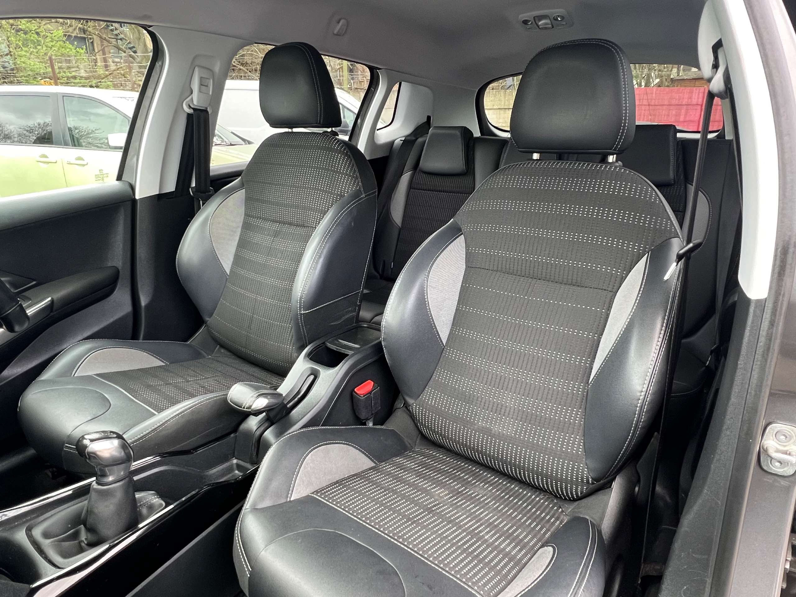 2018 PEUGEOT 2008 2018 PEUGEOT 2008