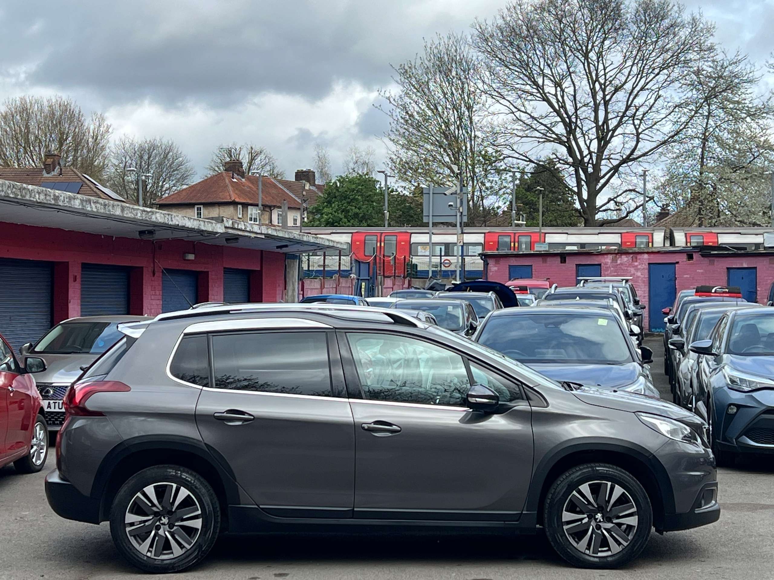 2018 PEUGEOT 2008 2018 PEUGEOT 2008