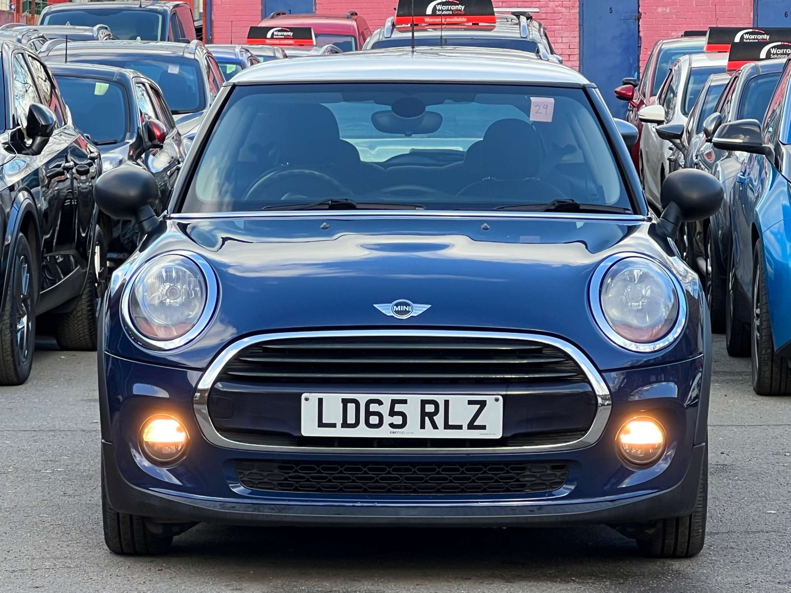 A 2015 MINI HATCH 1.5 Cooper D Hatchback 3dr Diesel Auto Euro 6 (s/s) (116 ps) A 2015 MINI HATCH 1.5 Cooper D Hatchback 3dr Diesel Auto Euro 6 (s/s) (116 ps)