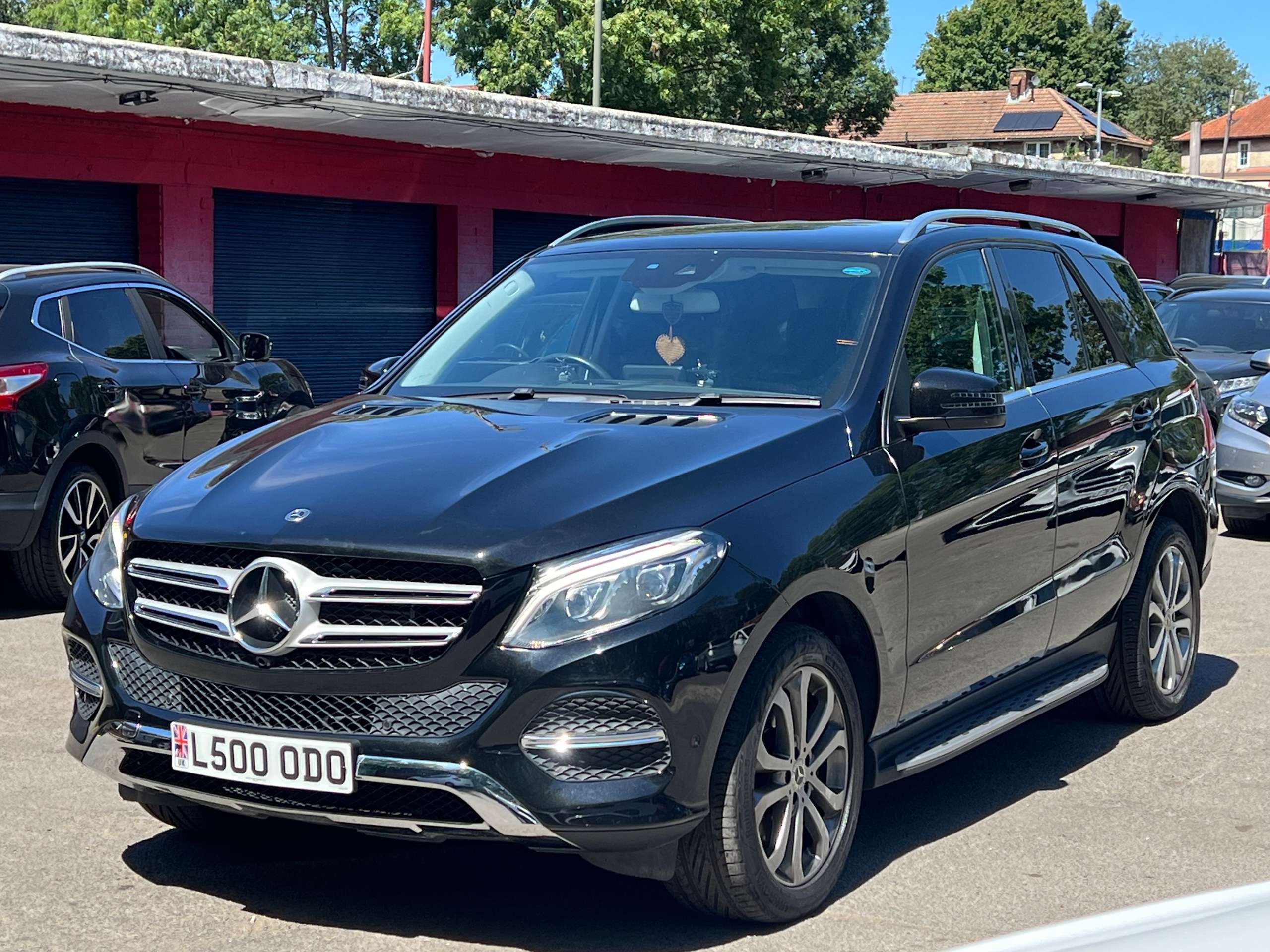A 2017 MERCEDES-BENZ GLE 2.1 GLE250d Sport SUV 5dr Diesel G-Tronic 4MATIC Euro 6 (s/s) (204 ps) A 2017 MERCEDES-BENZ GLE 2.1 GLE250d Sport SUV 5dr Diesel G-Tronic 4MATIC Euro 6 (s/s) (204 ps)