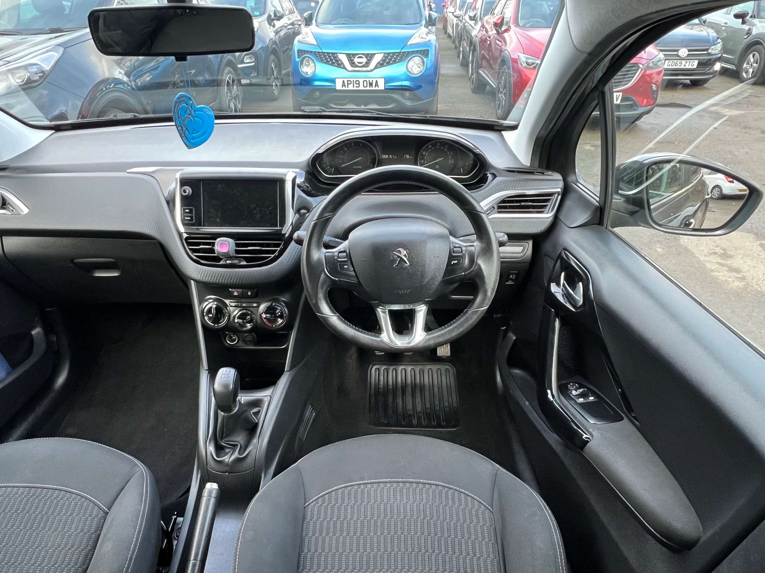 2018 PEUGEOT 208 2018 PEUGEOT 208