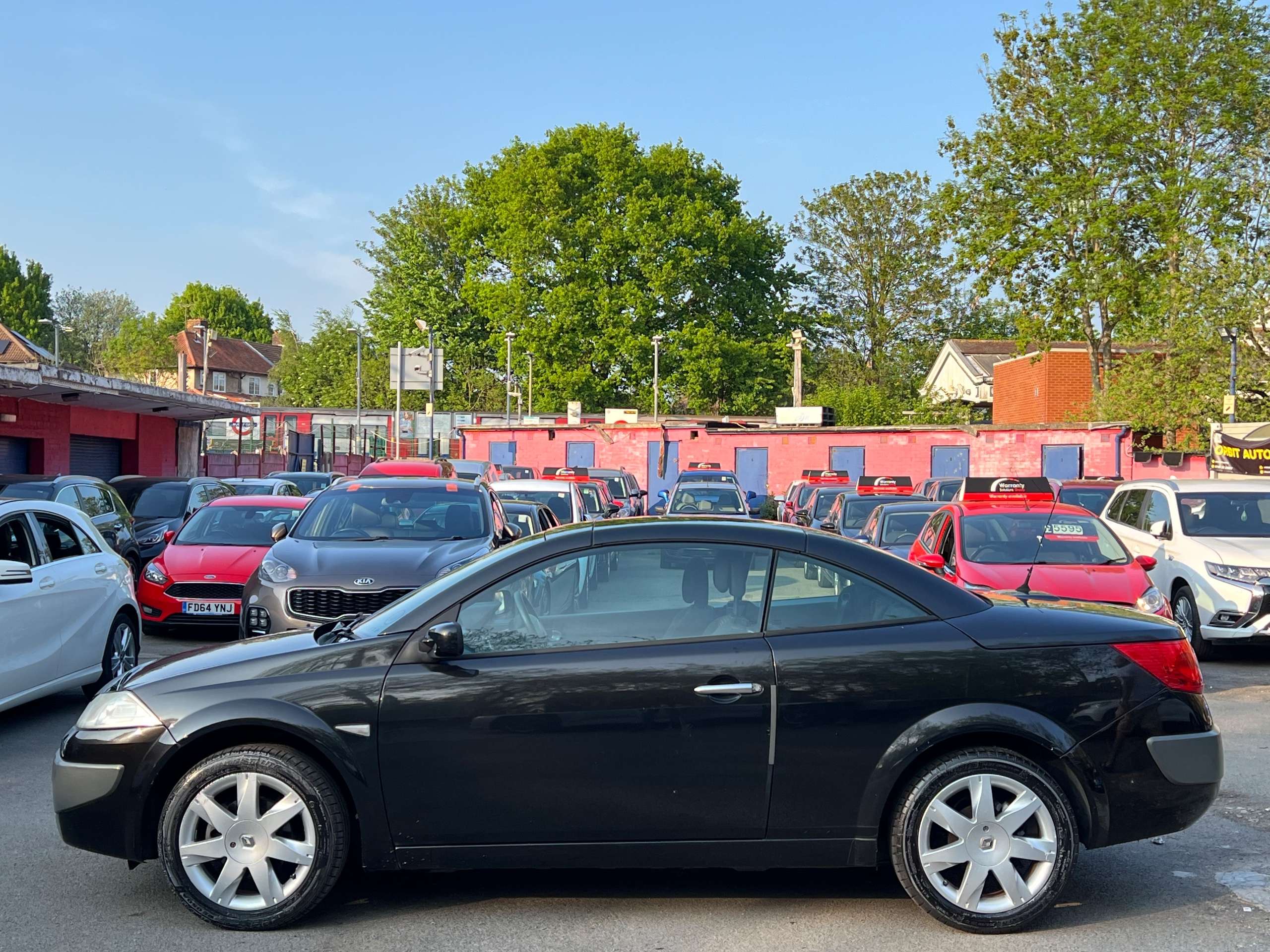 A 2007 RENAULT MEGANE DYNAMIQUE VVT 2-Door A 2007 RENAULT MEGANE DYNAMIQUE VVT 2-Door