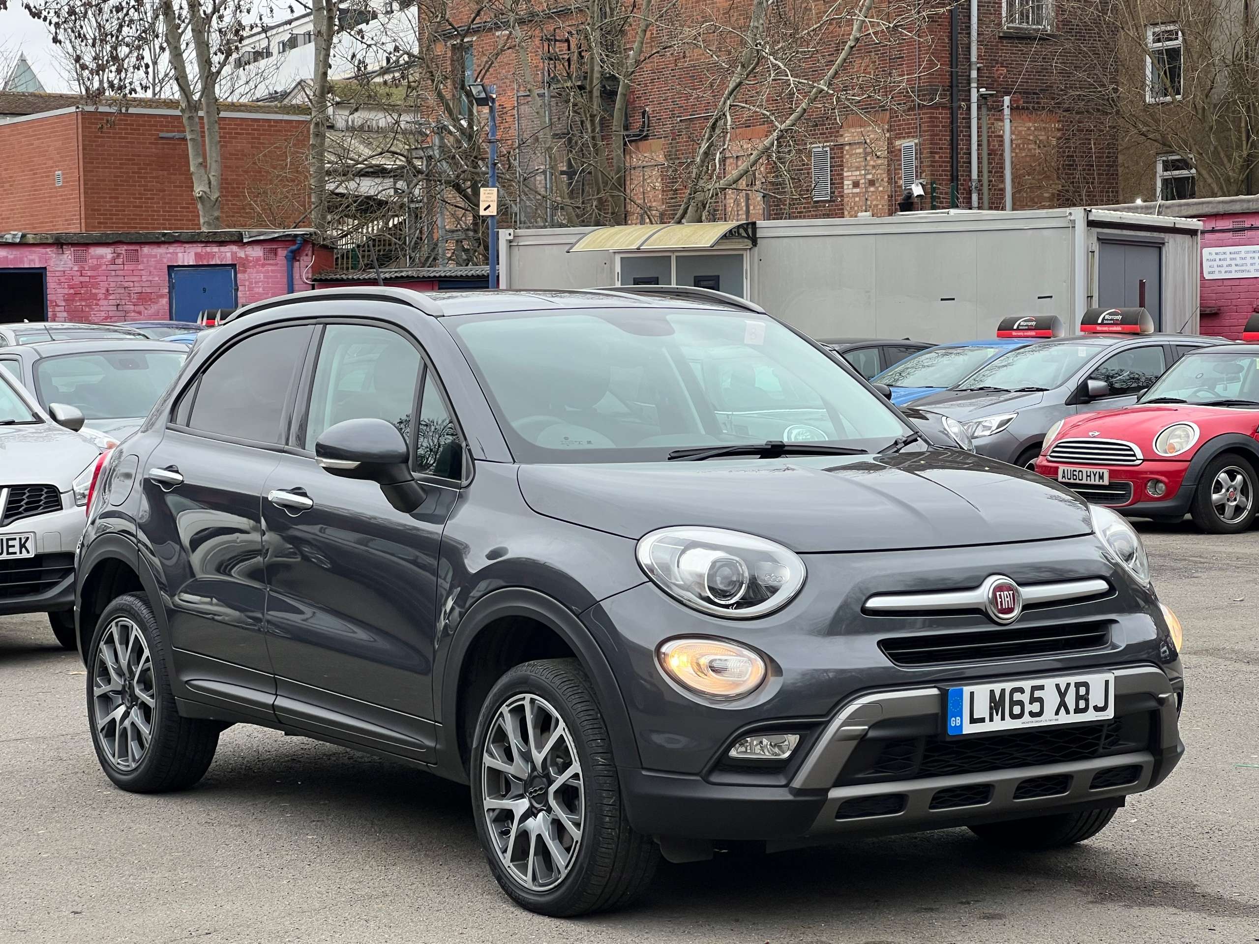 A 2015 FIAT 500X 1.4 MultiAir Cross Plus SUV 5dr Petrol Auto 4WD Euro 6 (s/s) (170 bhp) A 2015 FIAT 500X 1.4 MultiAir Cross Plus SUV 5dr Petrol Auto 4WD Euro 6 (s/s) (170 bhp)