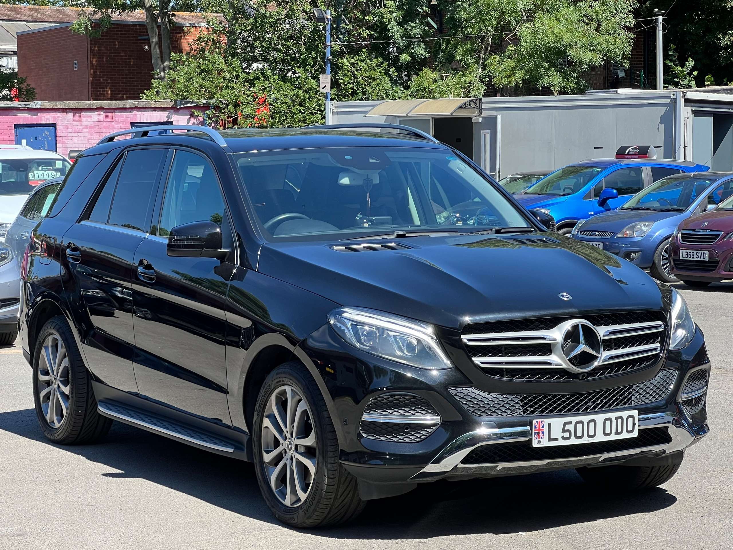 A 2017 MERCEDES-BENZ GLE 2.1 GLE250d Sport SUV 5dr Diesel G-Tronic 4MATIC Euro 6 (s/s) (204 ps) A 2017 MERCEDES-BENZ GLE 2.1 GLE250d Sport SUV 5dr Diesel G-Tronic 4MATIC Euro 6 (s/s) (204 ps)