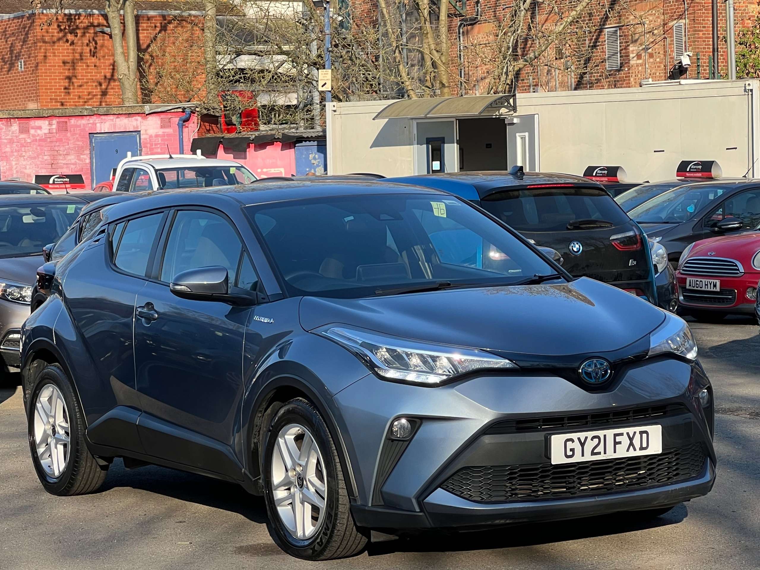 A 2021 TOYOTA C-HR 1.8 VVT-h GPF Icon SUV 5dr Petrol Hybrid CVT Euro 6 (s/s) (122 ps) A 2021 TOYOTA C-HR 1.8 VVT-h GPF Icon SUV 5dr Petrol Hybrid CVT Euro 6 (s/s) (122 ps)