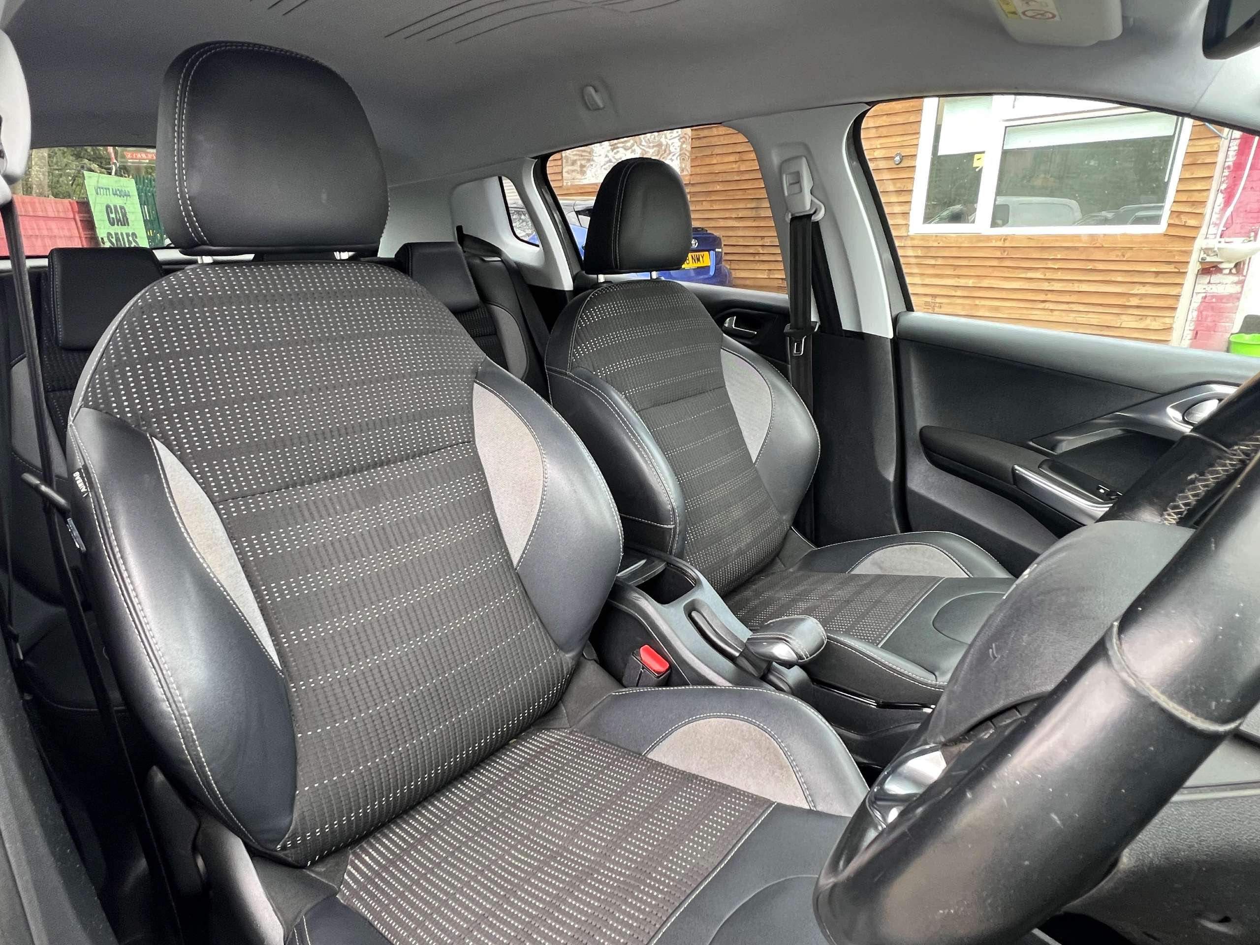 2018 PEUGEOT 2008 2018 PEUGEOT 2008