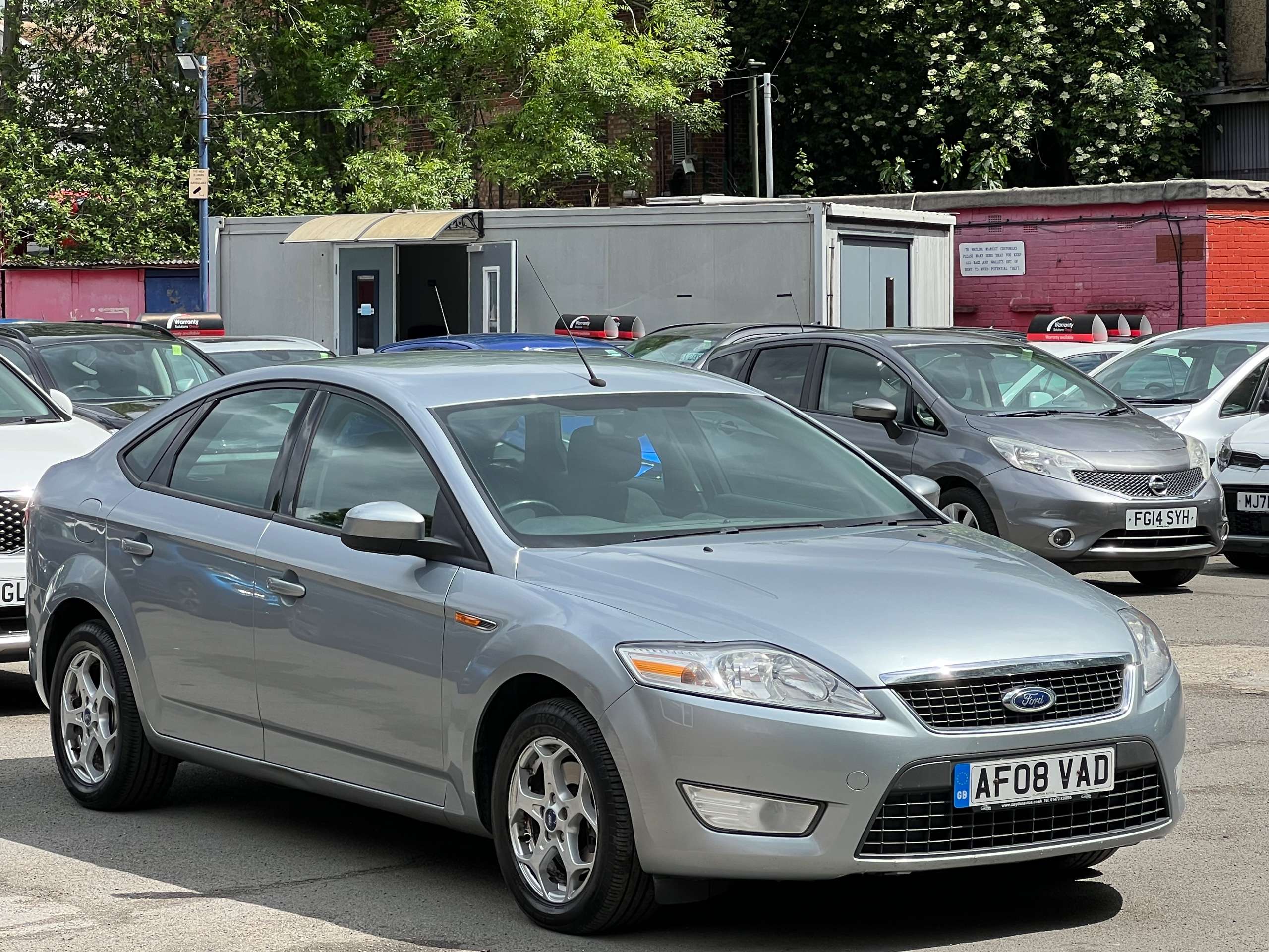 A 2008 FORD MONDEO 2.0 Zetec Hatchback 5dr Petrol Manual (189 g/km, 143 bhp) A 2008 FORD MONDEO 2.0 Zetec Hatchback 5dr Petrol Manual (189 g/km, 143 bhp)