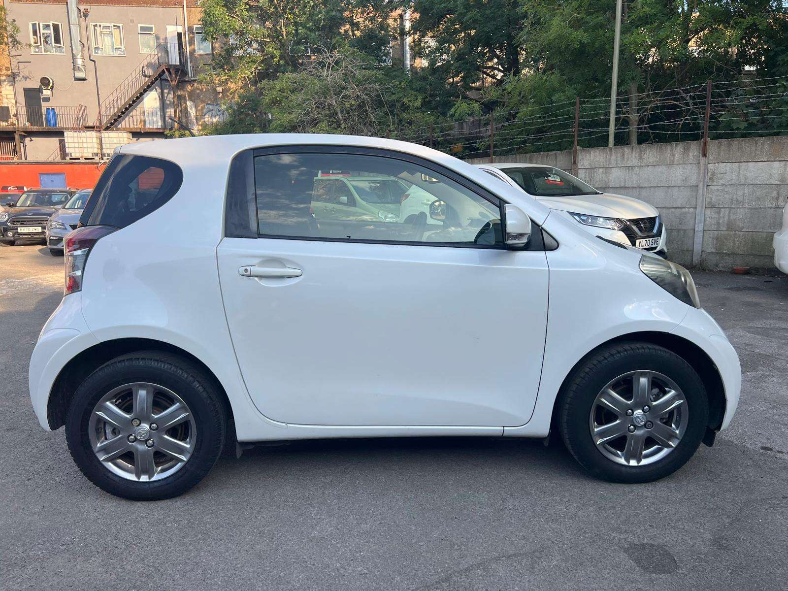 2014 TOYOTA IQ 2014 TOYOTA IQ