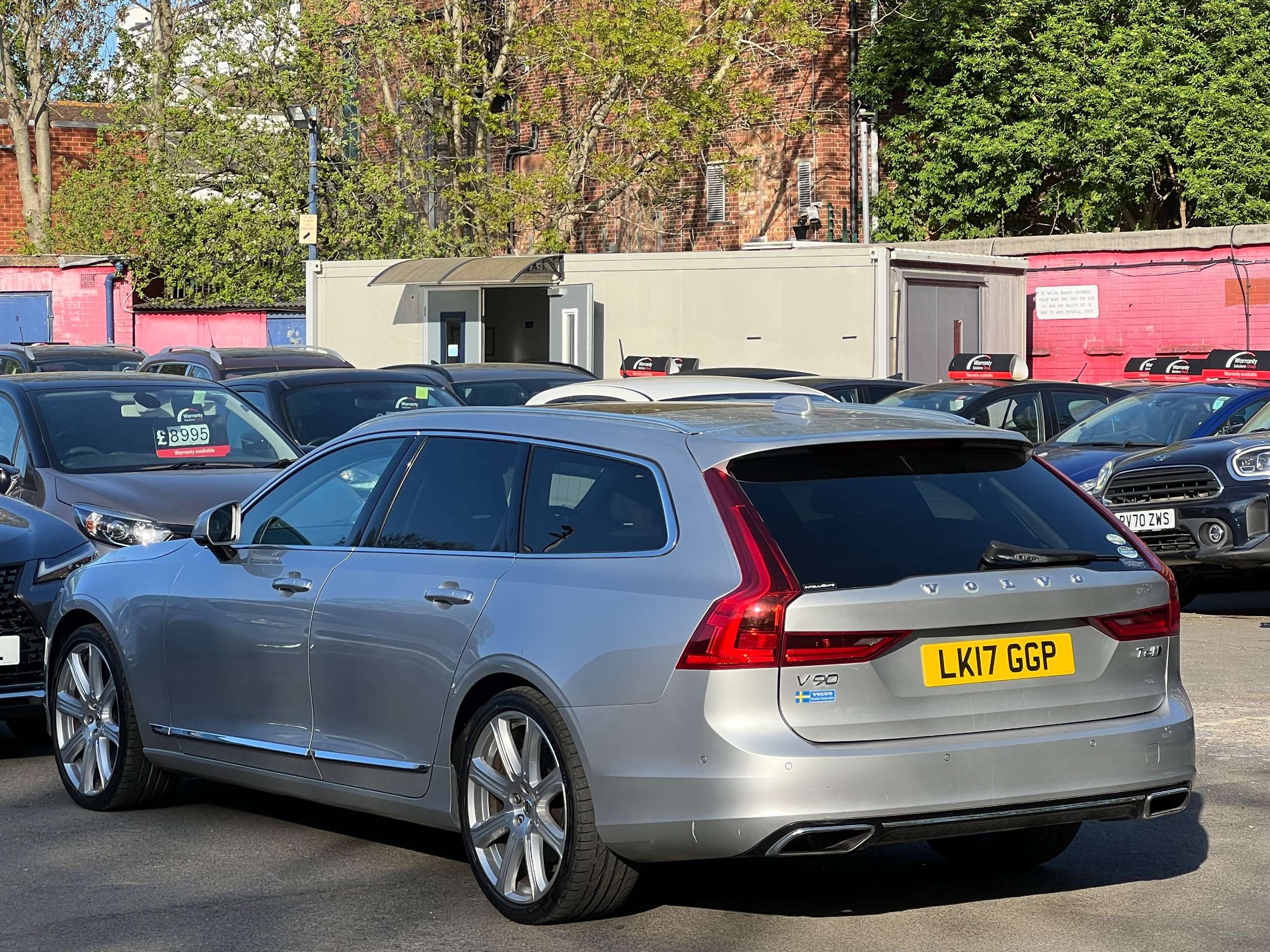 2017 VOLVO V90 2017 VOLVO V90