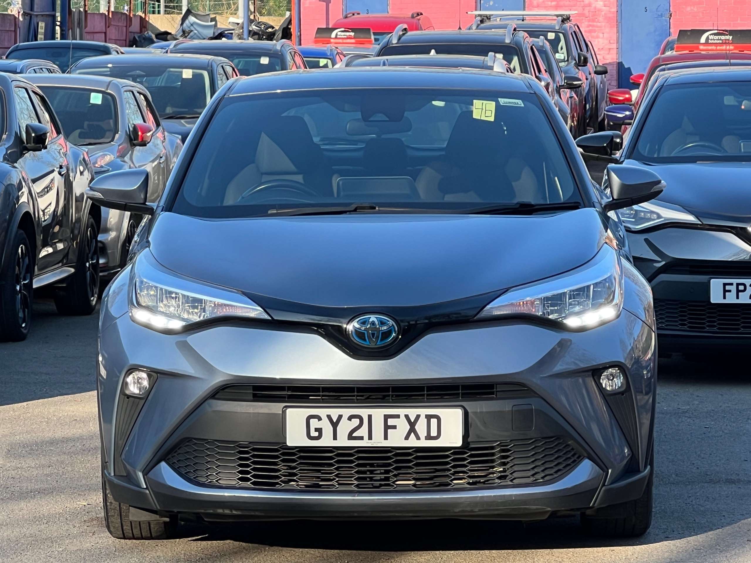 A 2021 TOYOTA C-HR 1.8 VVT-h GPF Icon SUV 5dr Petrol Hybrid CVT Euro 6 (s/s) (122 ps) A 2021 TOYOTA C-HR 1.8 VVT-h GPF Icon SUV 5dr Petrol Hybrid CVT Euro 6 (s/s) (122 ps)