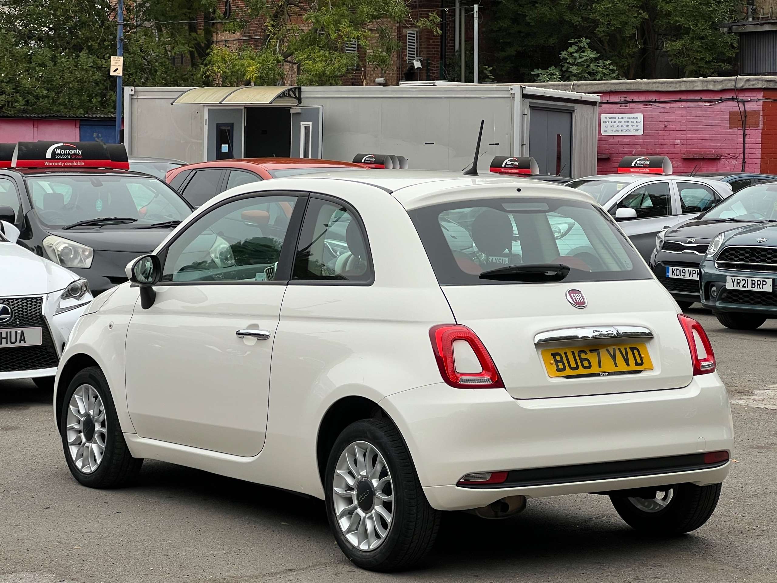 2017 FIAT 500 2017 FIAT 500