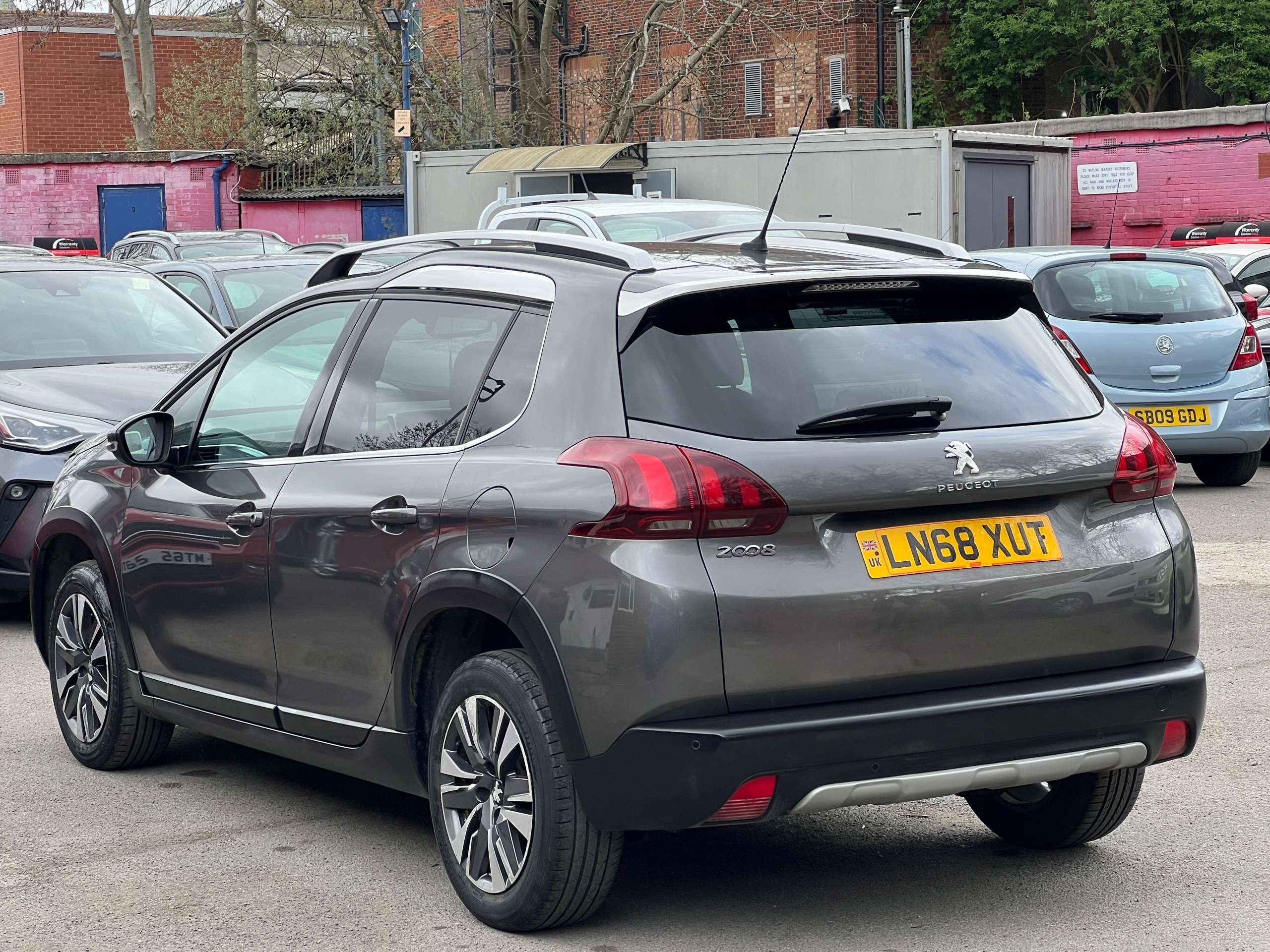 2018 PEUGEOT 2008 2018 PEUGEOT 2008