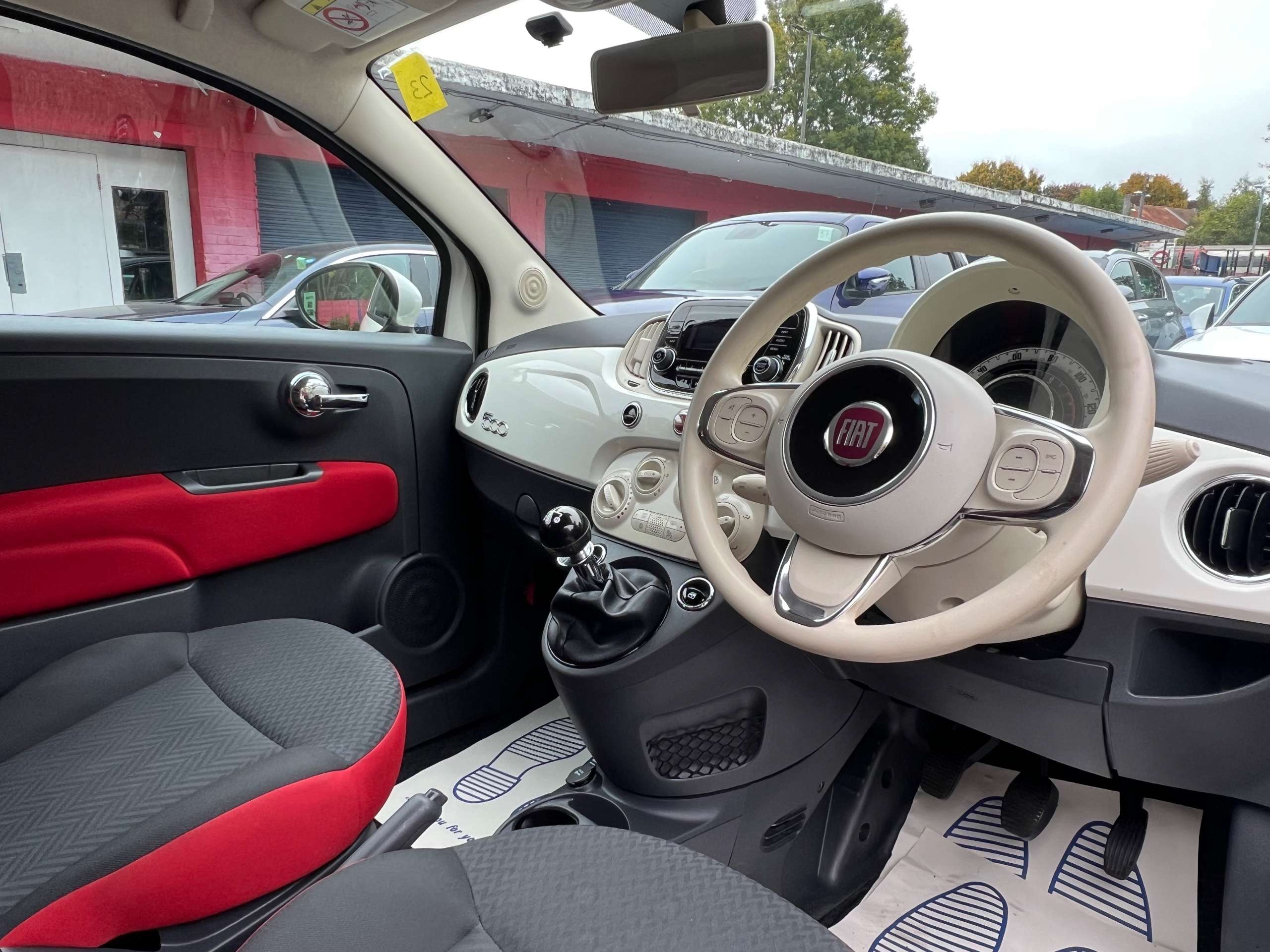 2017 FIAT 500 2017 FIAT 500