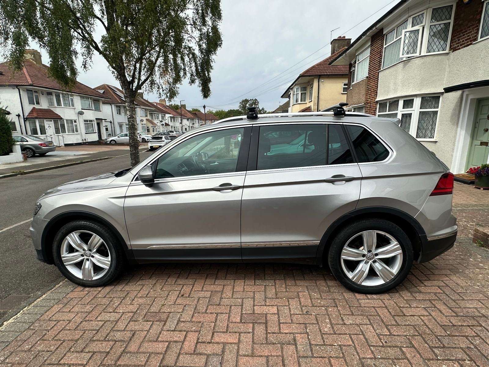 A 2020 VOLKSWAGEN TIGUAN 1.5 TSI EVO SEL SUV 5dr Petrol DSG Euro 6 (s/s) (150 ps) A 2020 VOLKSWAGEN TIGUAN 1.5 TSI EVO SEL SUV 5dr Petrol DSG Euro 6 (s/s) (150 ps)