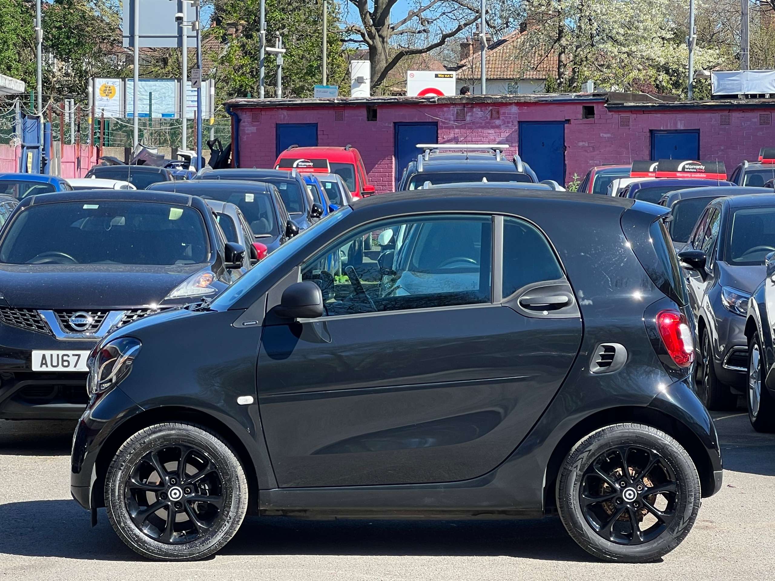 A 2018 SMART FORTWO 1.0 Passion Coupe 2dr Petrol Twinamic Euro 6 (s/s) (71 ps) A 2018 SMART FORTWO 1.0 Passion Coupe 2dr Petrol Twinamic Euro 6 (s/s) (71 ps)