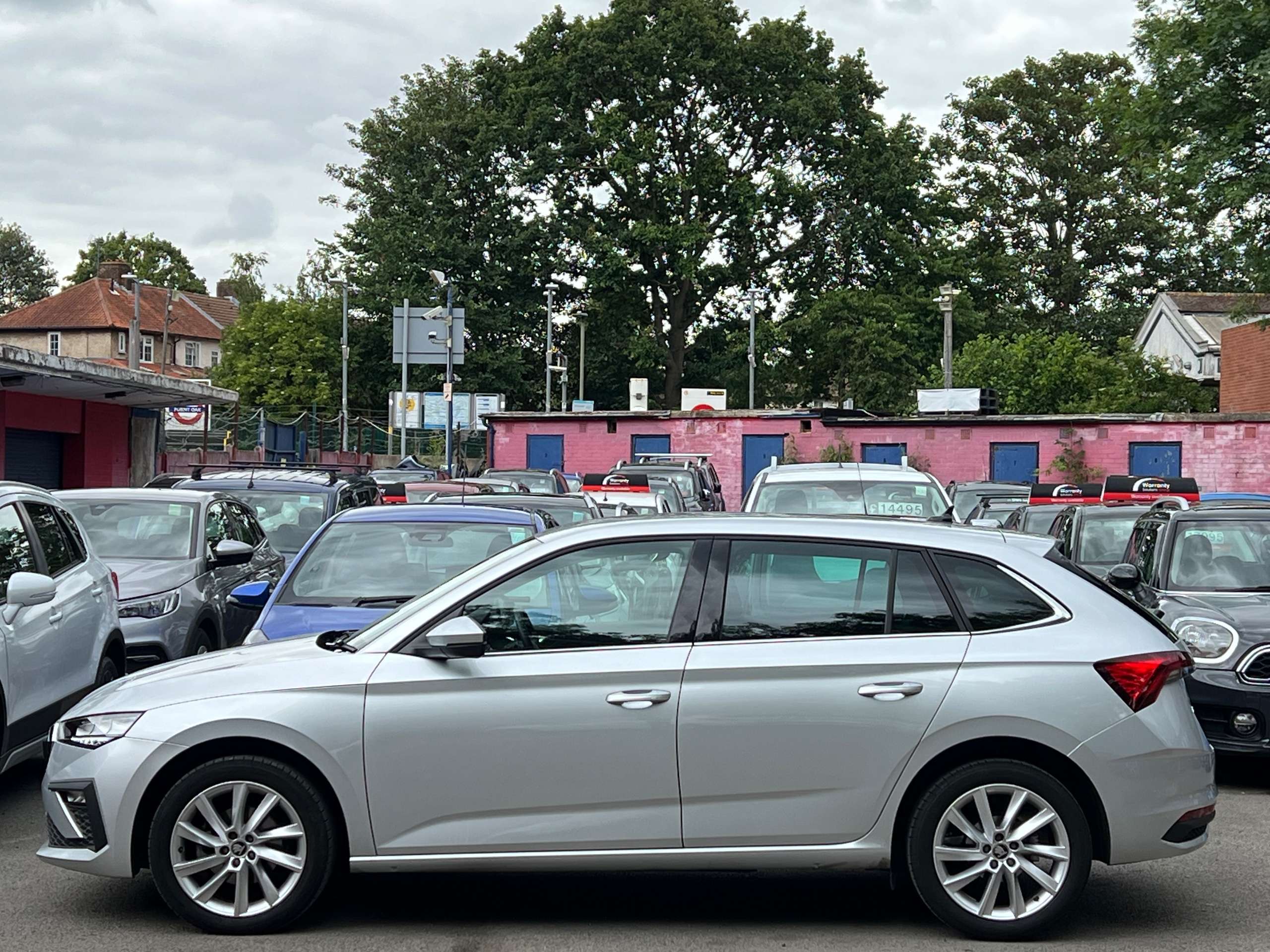 A 2025 SKODA SCALA 1.5 TSI SE L Edition Hatchback 5dr Petrol DSG Euro 6 (s/s) (150 ps) A 2025 SKODA SCALA 1.5 TSI SE L Edition Hatchback 5dr Petrol DSG Euro 6 (s/s) (150 ps)