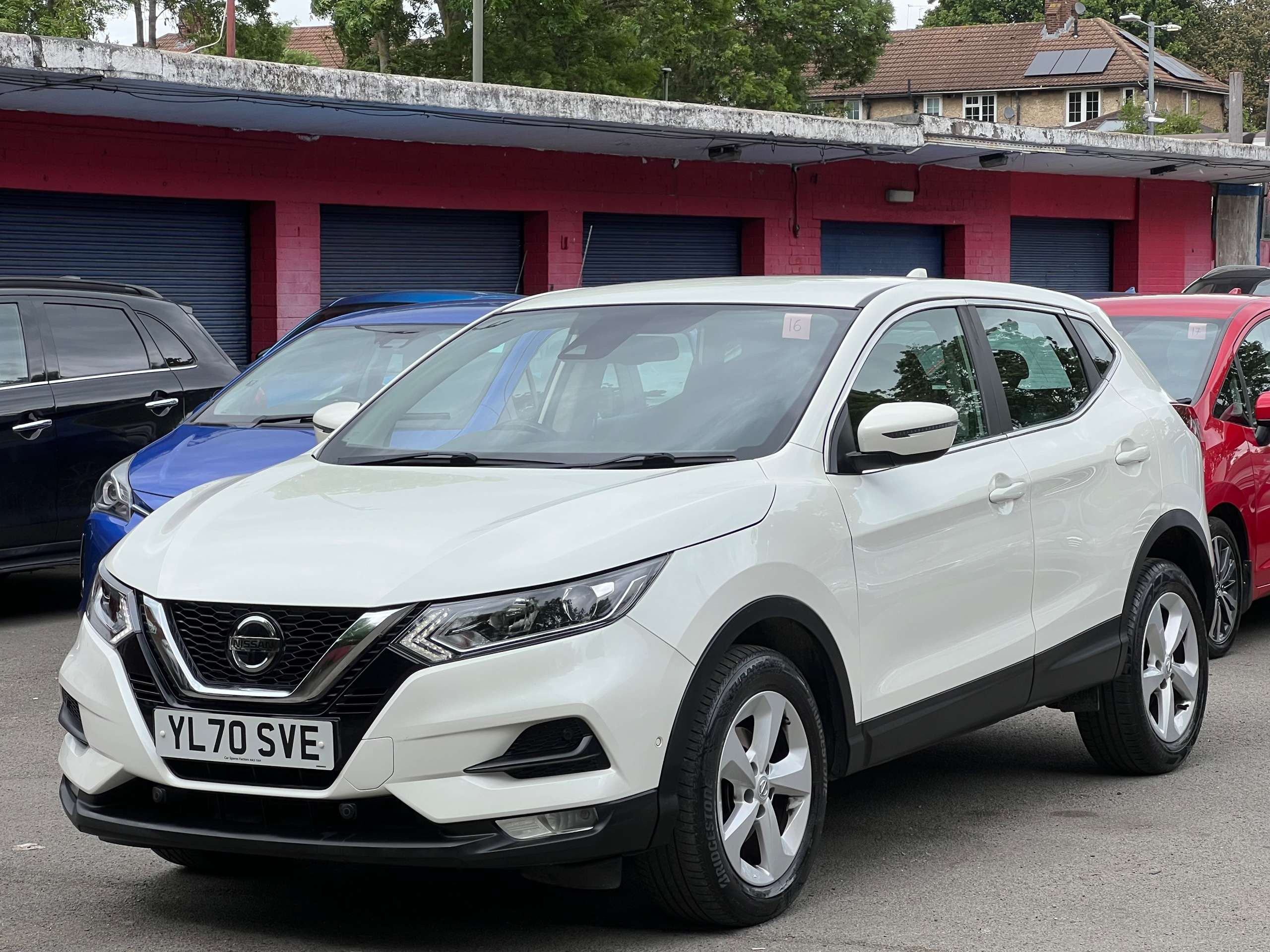 A 2021 NISSAN QASHQAI 1.3 DIG-T Acenta Premium SUV 5dr Petrol DCT Auto Euro 6 (s/s) (160 ps) A 2021 NISSAN QASHQAI 1.3 DIG-T Acenta Premium SUV 5dr Petrol DCT Auto Euro 6 (s/s) (160 ps)