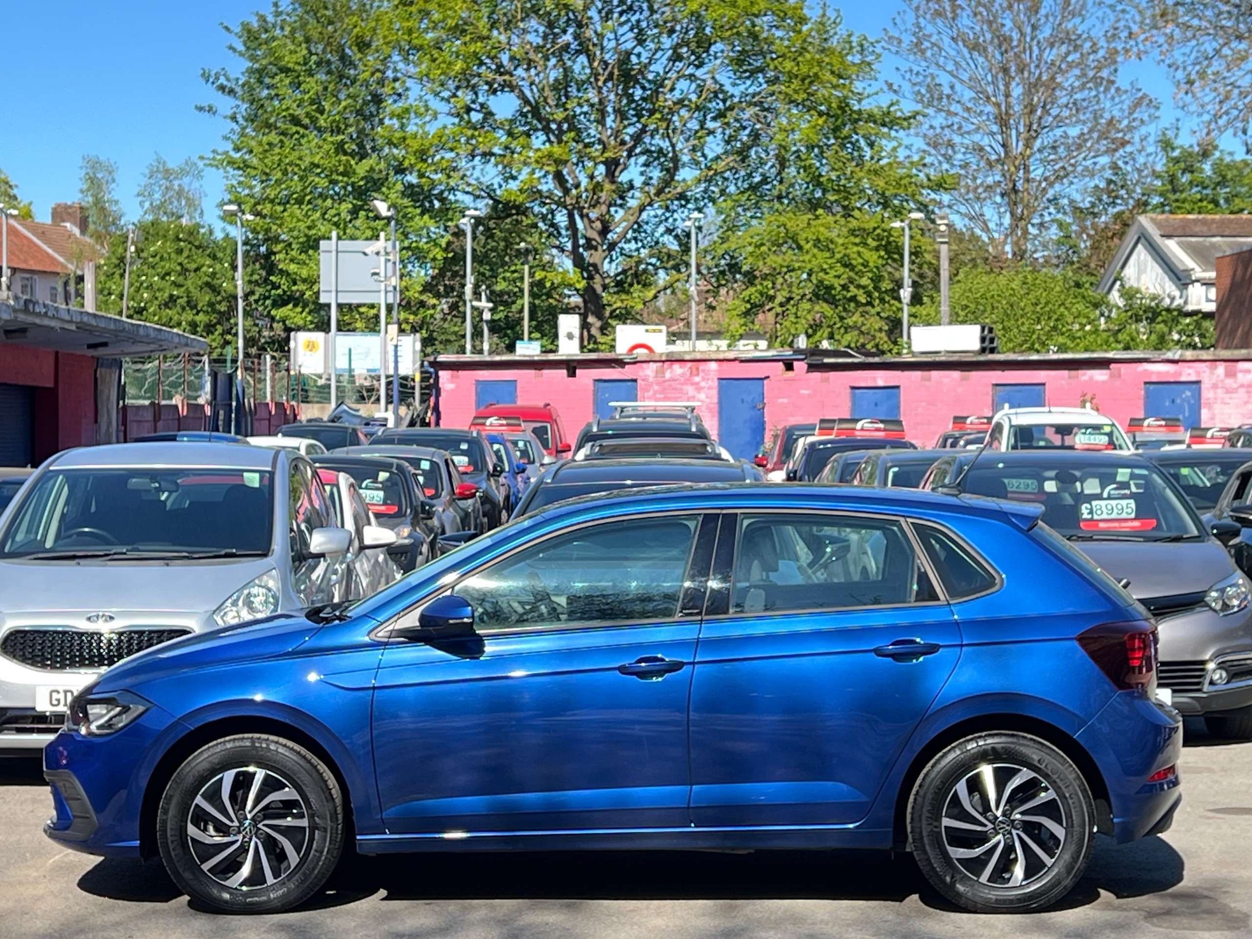 A 2024 VOLKSWAGEN POLO 1.0 TSI Life Hatchback 5dr Petrol DSG Euro 6 (s/s) (95 ps) A 2024 VOLKSWAGEN POLO 1.0 TSI Life Hatchback 5dr Petrol DSG Euro 6 (s/s) (95 ps)