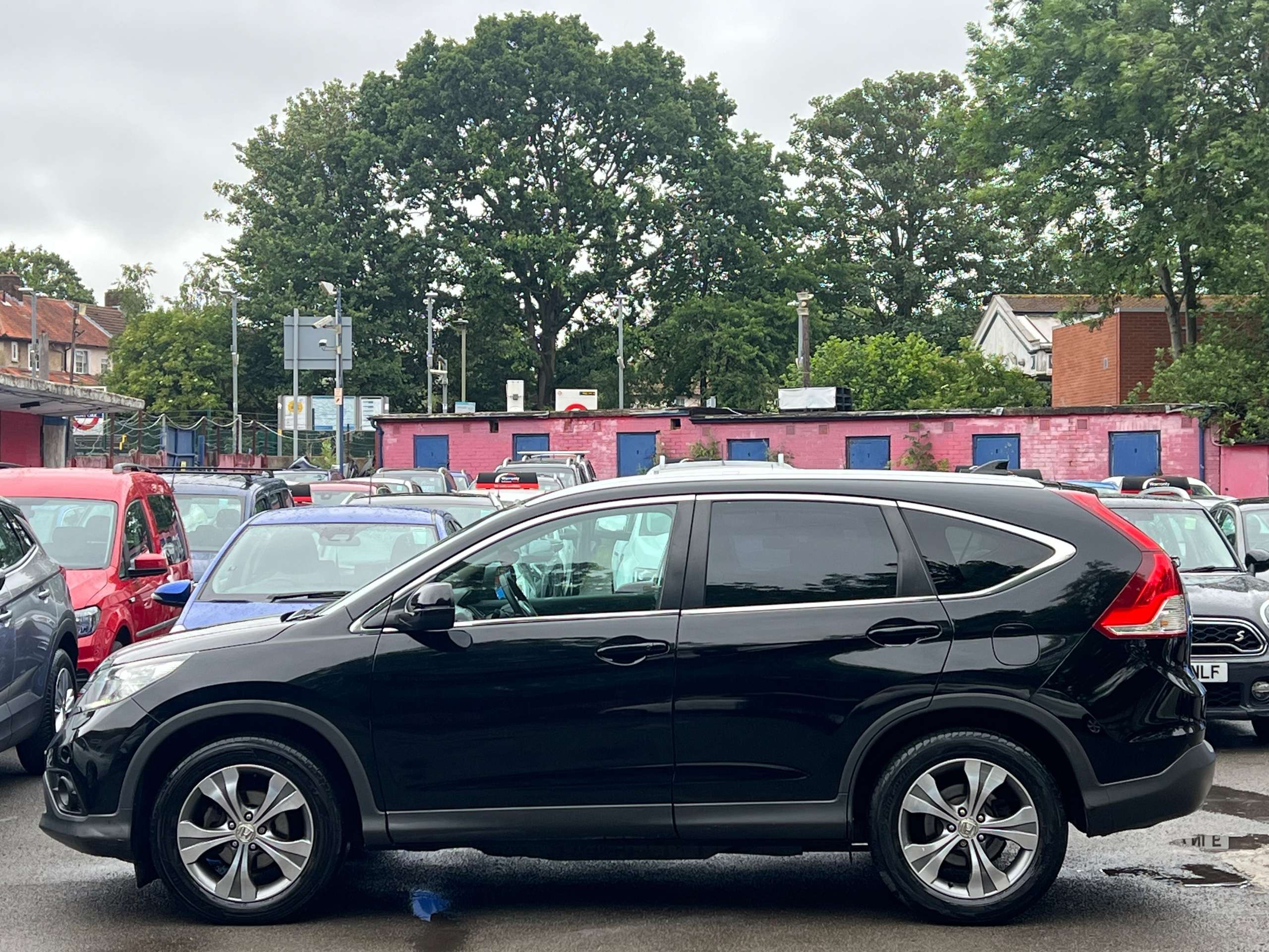 A 2014 HONDA CR-V 2.0 i-VTEC EX SUV 5dr Petrol Auto 4WD Euro 5 (155 ps) A 2014 HONDA CR-V 2.0 i-VTEC EX SUV 5dr Petrol Auto 4WD Euro 5 (155 ps)
