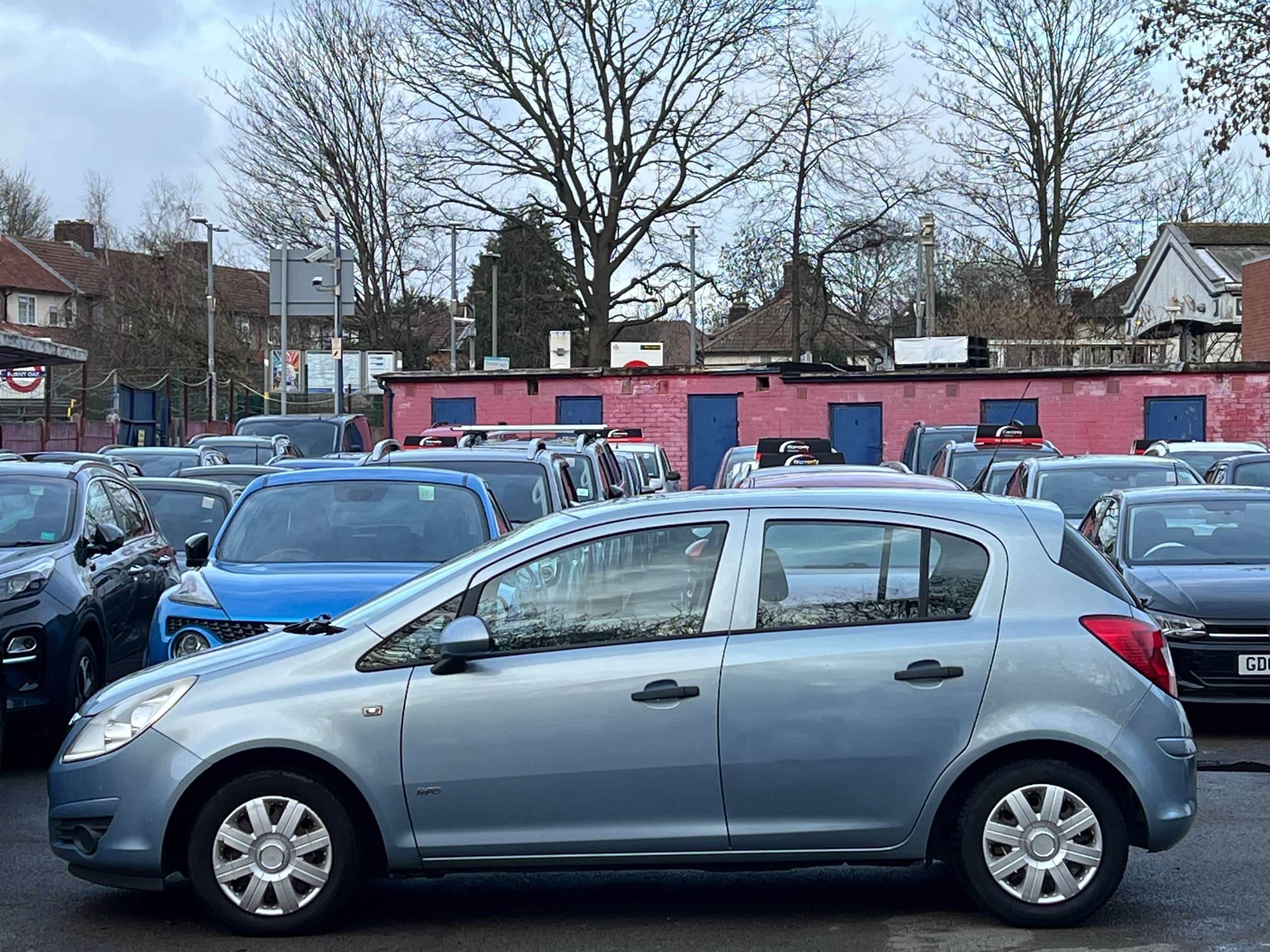 A 2009 VAUXHALL CORSA 1.0i 12v Life Hatchback 5dr Petrol Manual (134 g/km, 59 bhp) A 2009 VAUXHALL CORSA 1.0i 12v Life Hatchback 5dr Petrol Manual (134 g/km, 59 bhp)