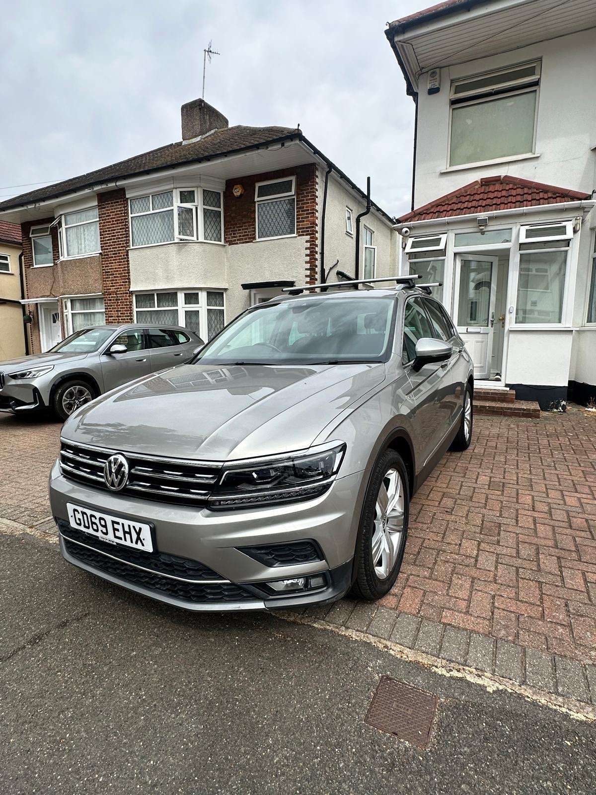 A 2020 VOLKSWAGEN TIGUAN 1.5 TSI EVO SEL SUV 5dr Petrol DSG Euro 6 (s/s) (150 ps) A 2020 VOLKSWAGEN TIGUAN 1.5 TSI EVO SEL SUV 5dr Petrol DSG Euro 6 (s/s) (150 ps)
