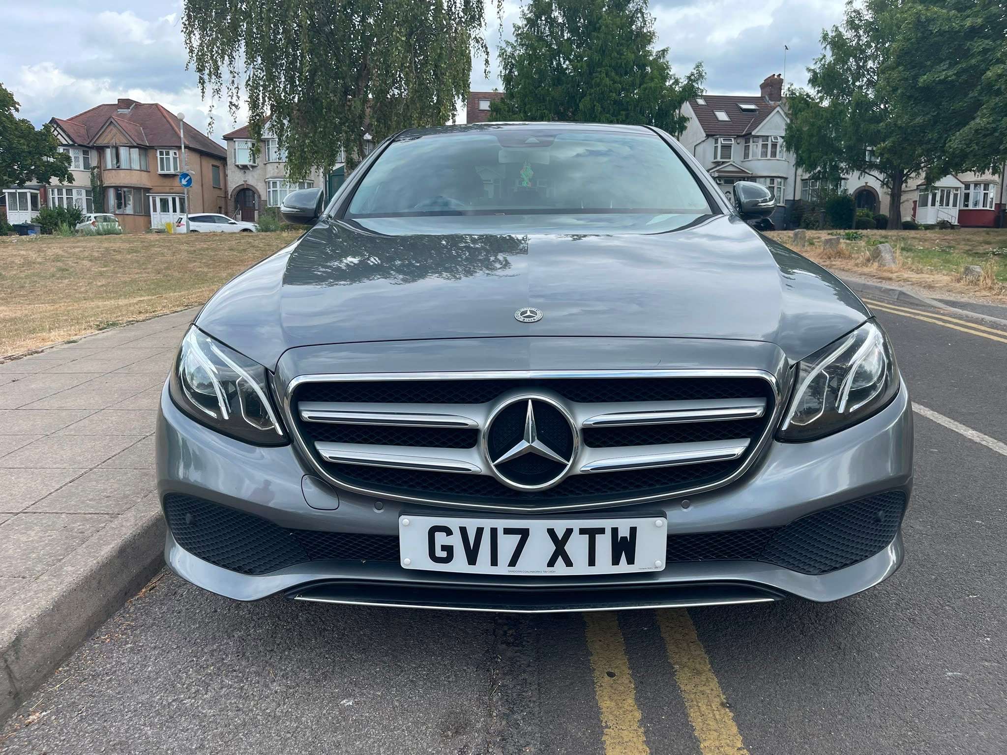 A 2017 MERCEDES-BENZ E CLASS 2.0 E220d SE Saloon 4dr Diesel G-Tronic+ Euro 6 (s/s) (194 ps) A 2017 MERCEDES-BENZ E CLASS 2.0 E220d SE Saloon 4dr Diesel G-Tronic+ Euro 6 (s/s) (194 ps)