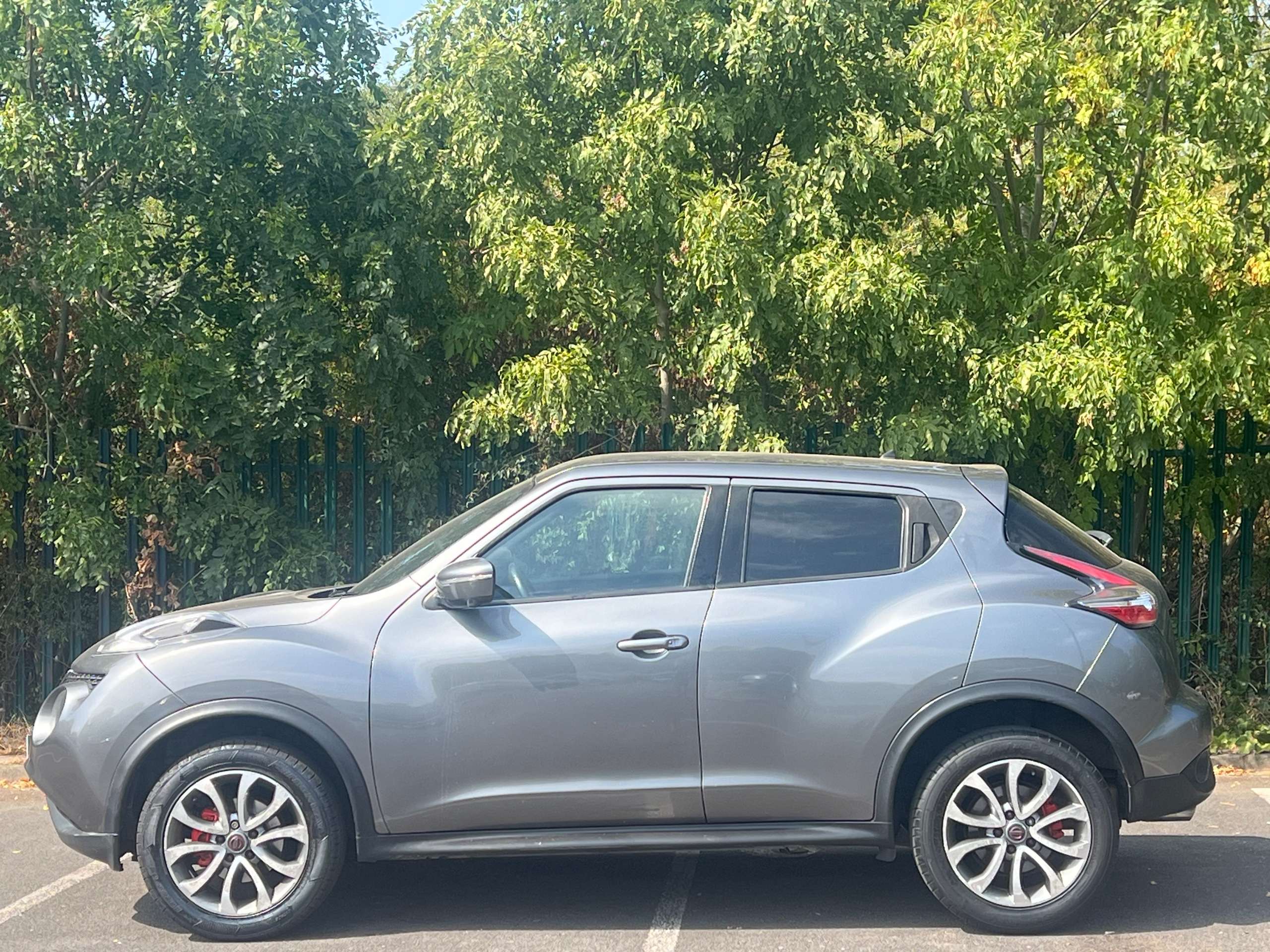 A 2015 NISSAN JUKE 1.6 Tekna SUV 5dr Petrol XTRON Euro 6 (117 ps) A 2015 NISSAN JUKE 1.6 Tekna SUV 5dr Petrol XTRON Euro 6 (117 ps)