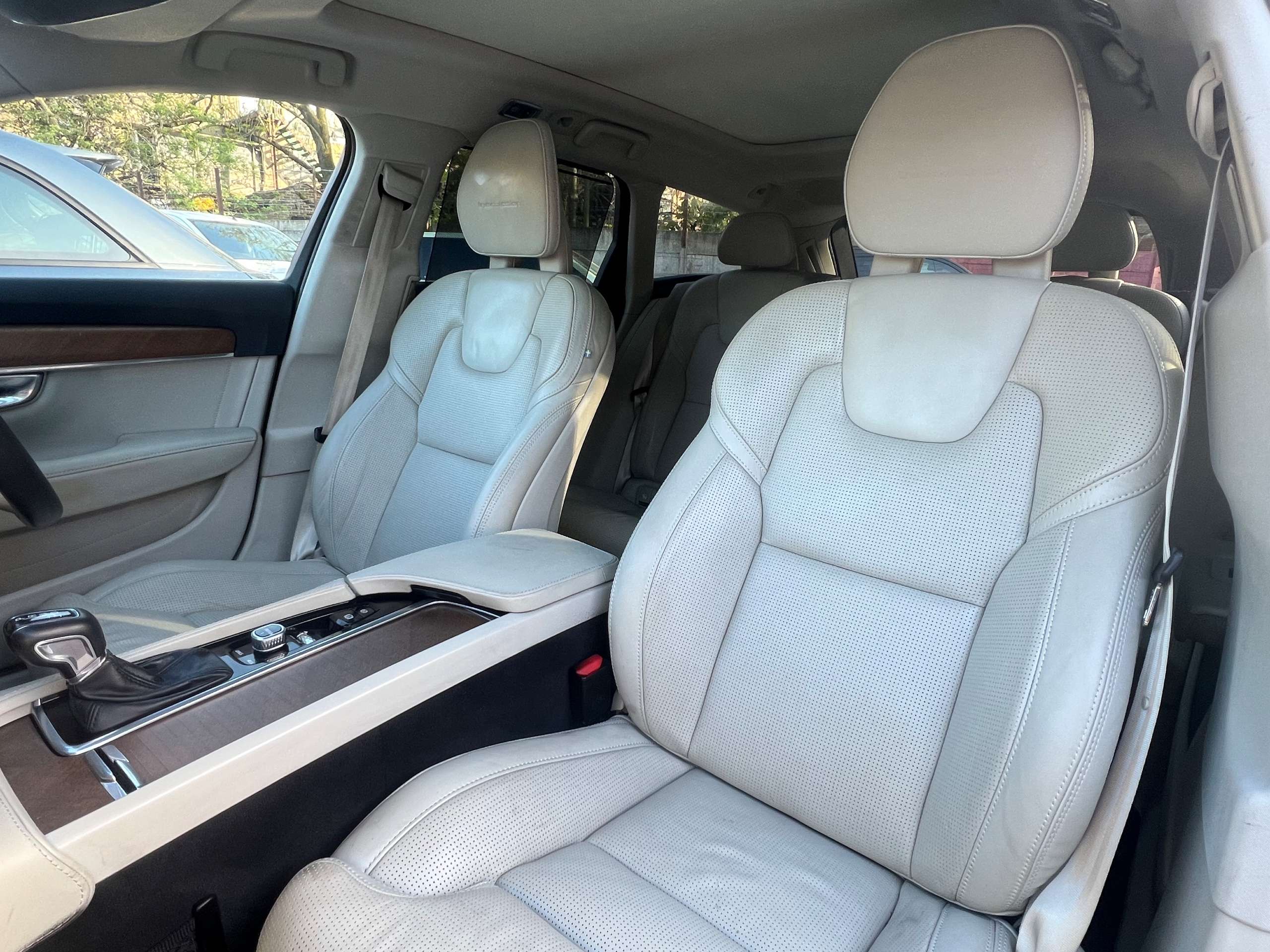 2017 VOLVO V90 2017 VOLVO V90
