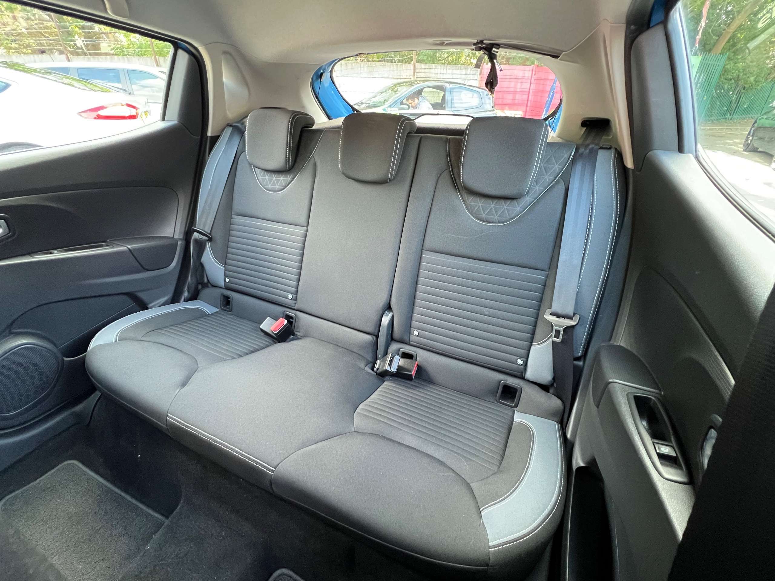 2015 RENAULT CLIO 2015 RENAULT CLIO