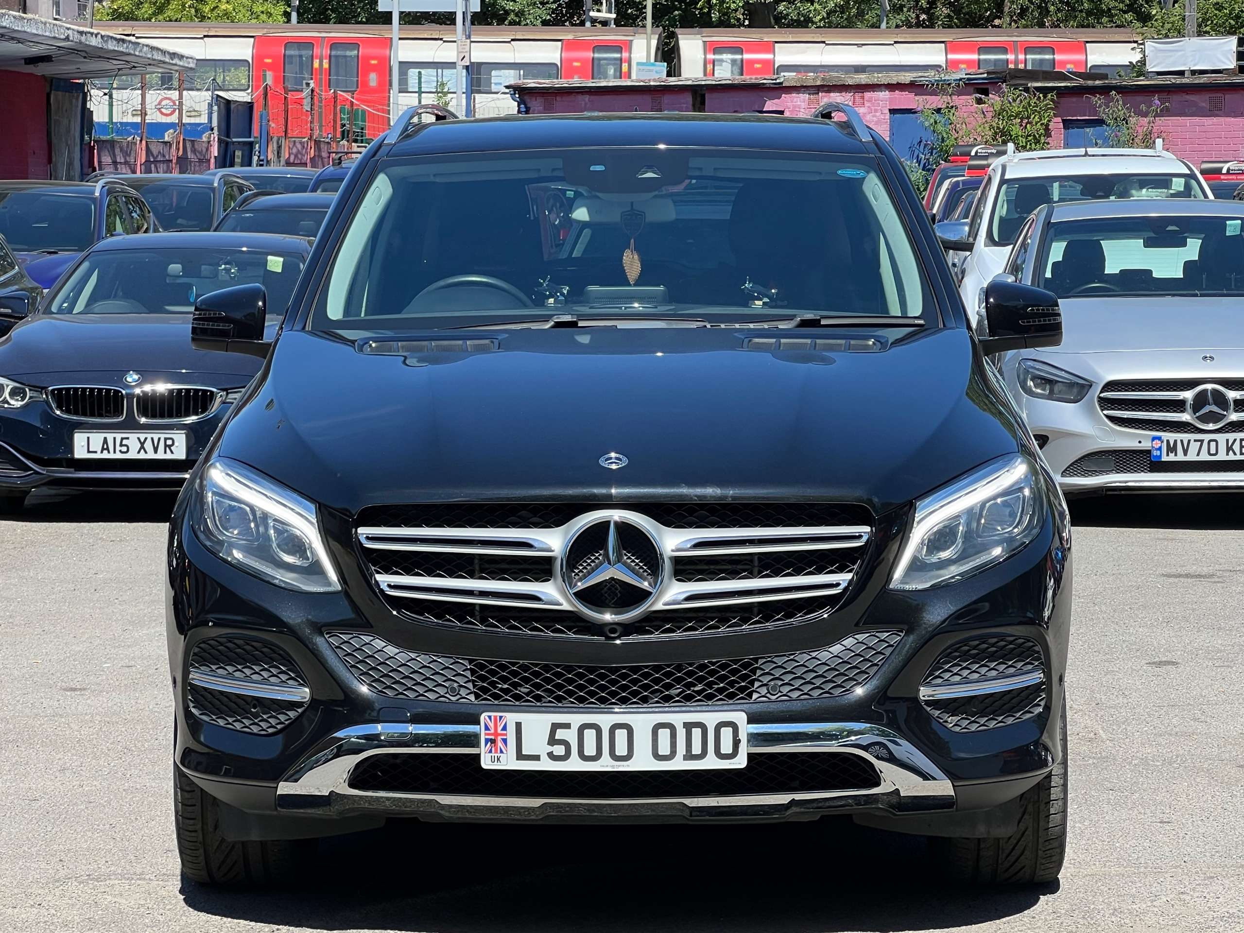 A 2017 MERCEDES-BENZ GLE 2.1 GLE250d Sport SUV 5dr Diesel G-Tronic 4MATIC Euro 6 (s/s) (204 ps) A 2017 MERCEDES-BENZ GLE 2.1 GLE250d Sport SUV 5dr Diesel G-Tronic 4MATIC Euro 6 (s/s) (204 ps)