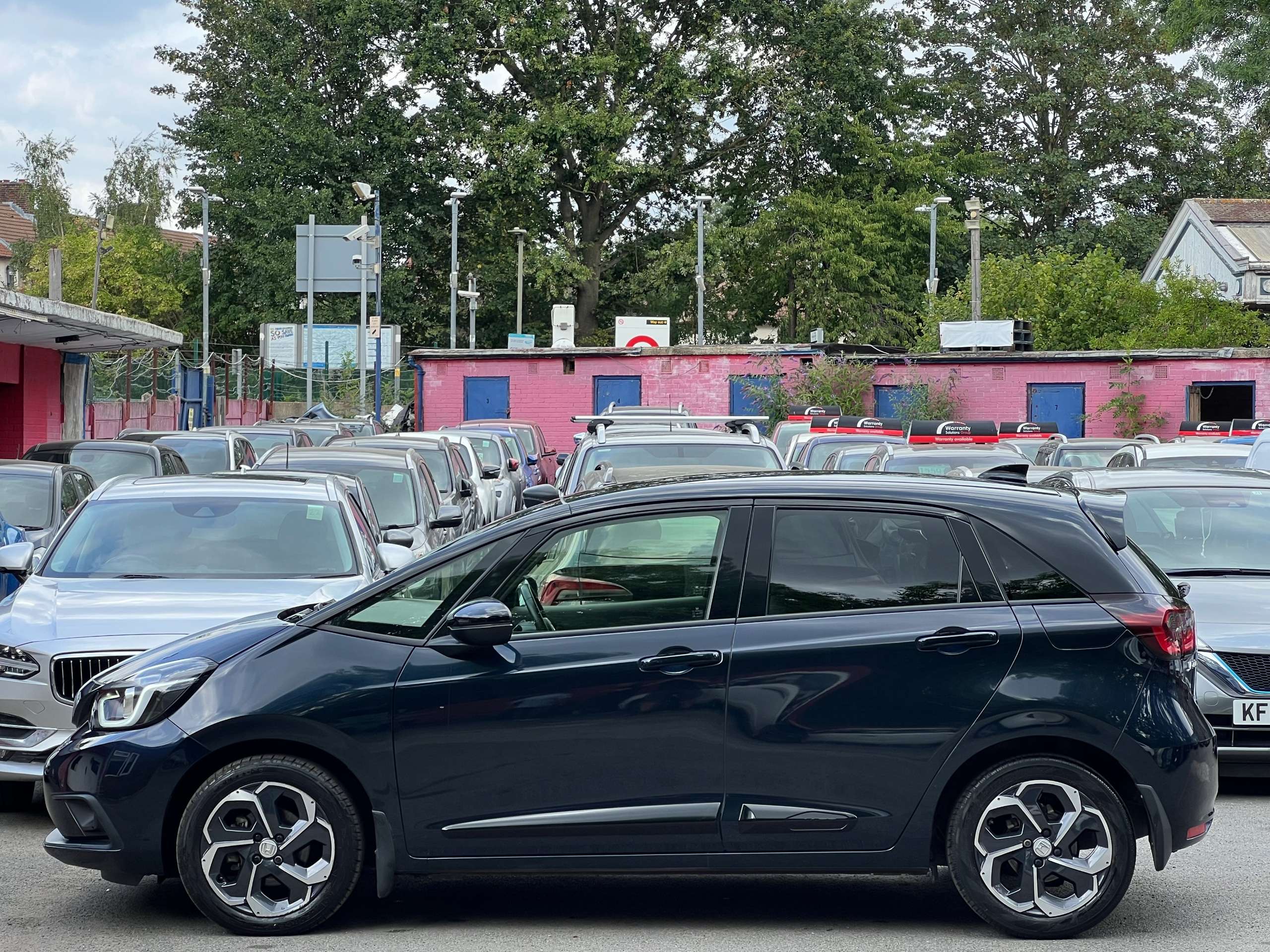 A 2022 HONDA JAZZ 1.5 h i-MMD EX Hatchback 5dr Petrol Hybrid eCVT Euro 6 (s/s) (109 ps) A 2022 HONDA JAZZ 1.5 h i-MMD EX Hatchback 5dr Petrol Hybrid eCVT Euro 6 (s/s) (109 ps)