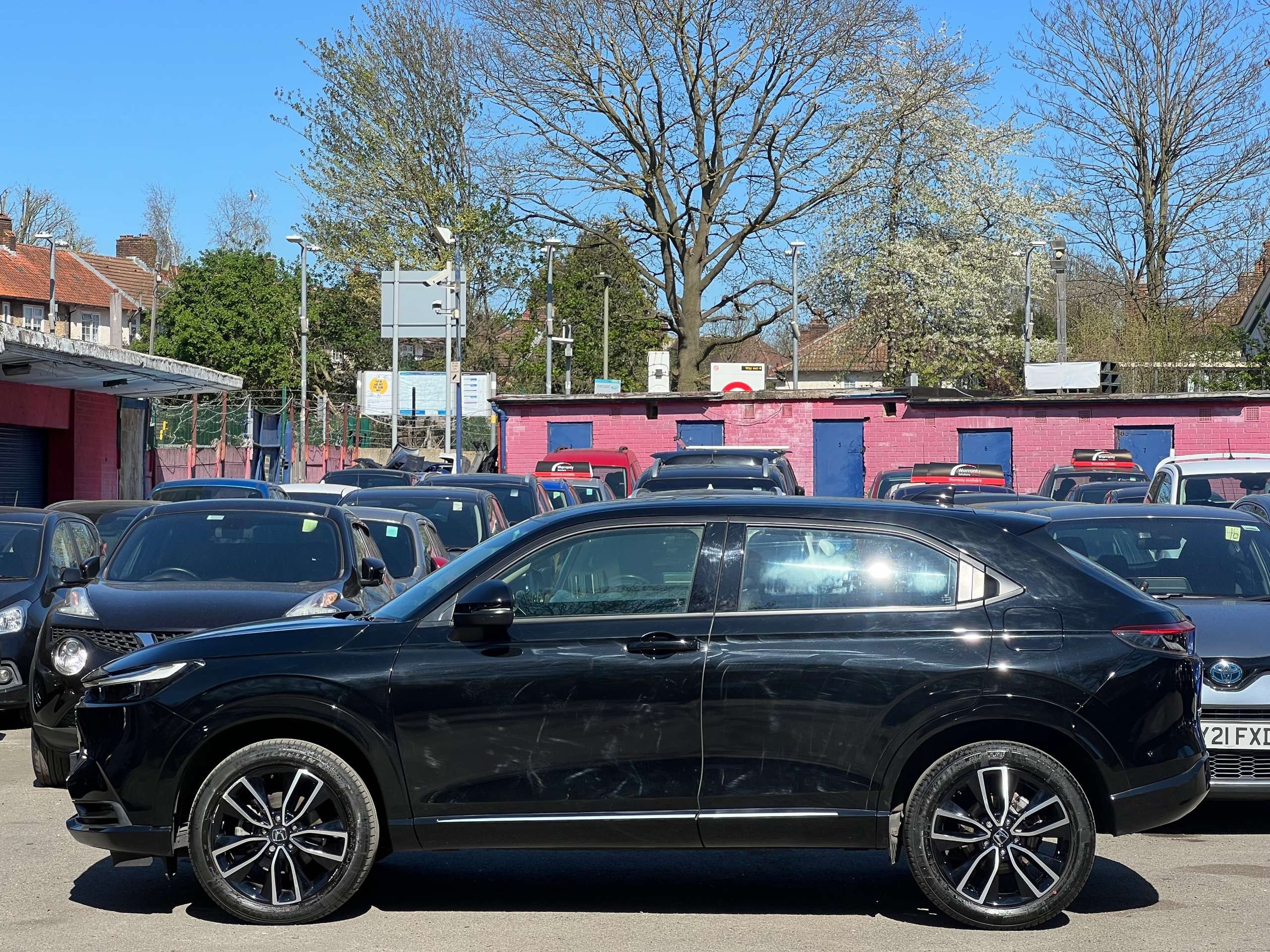 A 2024 HONDA HR-V 1.5 h i-MMD Advance SUV 5dr Petrol Hybrid CVT Euro 6 (s/s) (131 ps) A 2024 HONDA HR-V 1.5 h i-MMD Advance SUV 5dr Petrol Hybrid CVT Euro 6 (s/s) (131 ps)