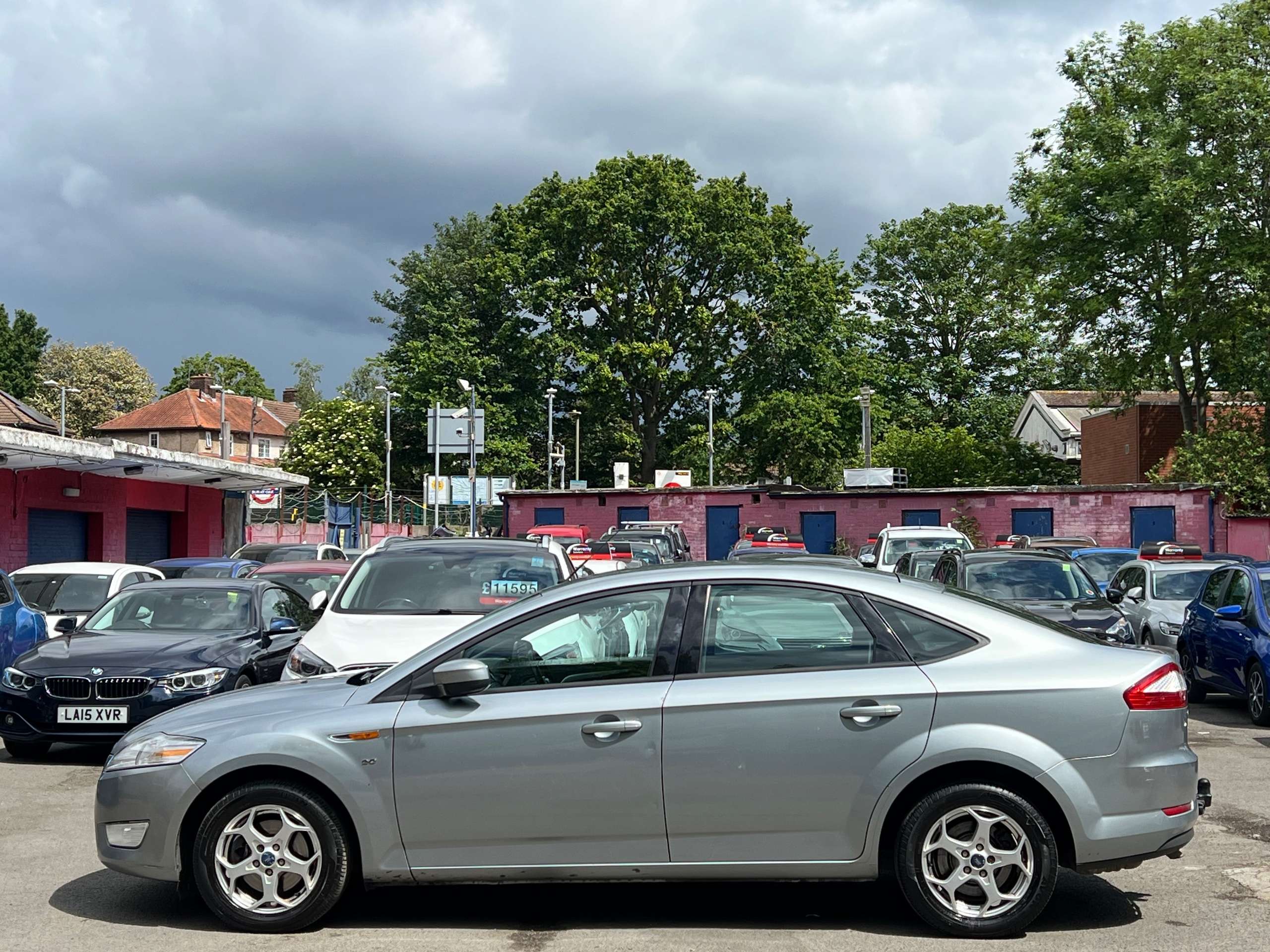 A 2008 FORD MONDEO 2.0 Zetec Hatchback 5dr Petrol Manual (189 g/km, 143 bhp) A 2008 FORD MONDEO 2.0 Zetec Hatchback 5dr Petrol Manual (189 g/km, 143 bhp)
