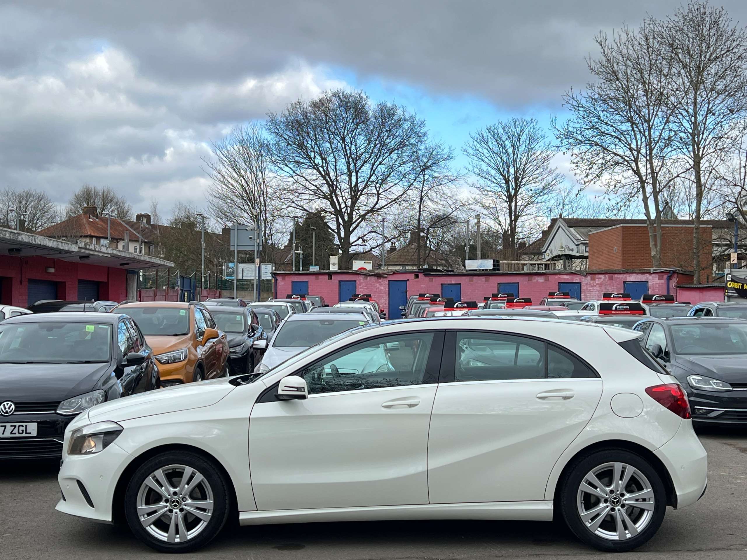 2017 MERCEDES-BENZ A CLASS 2017 MERCEDES-BENZ A CLASS