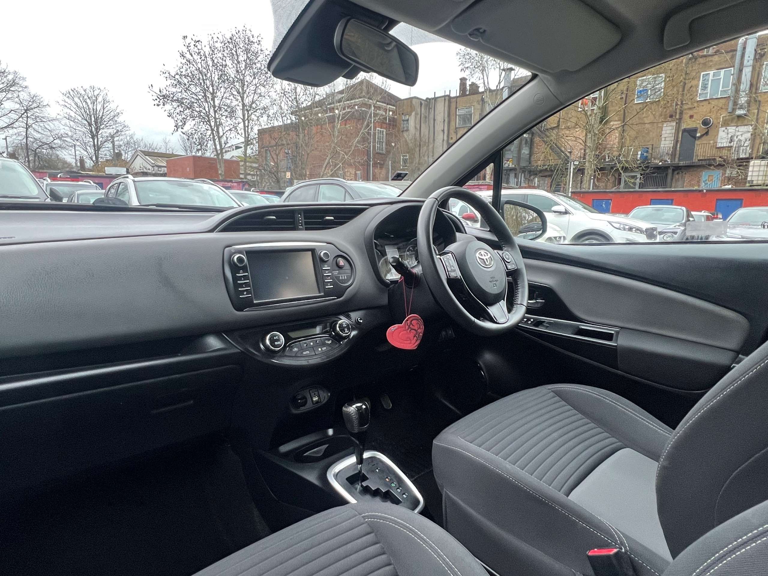 2018 TOYOTA YARIS 2018 TOYOTA YARIS