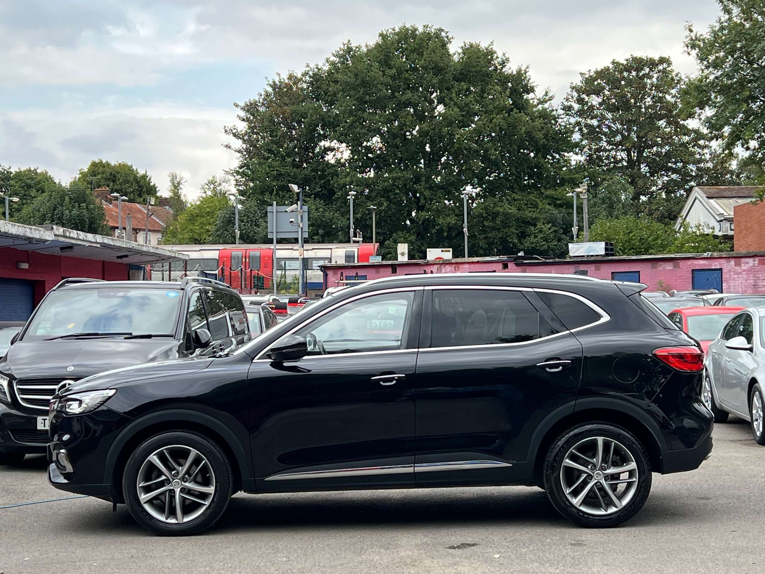 2022 MG HS 2022 MG HS