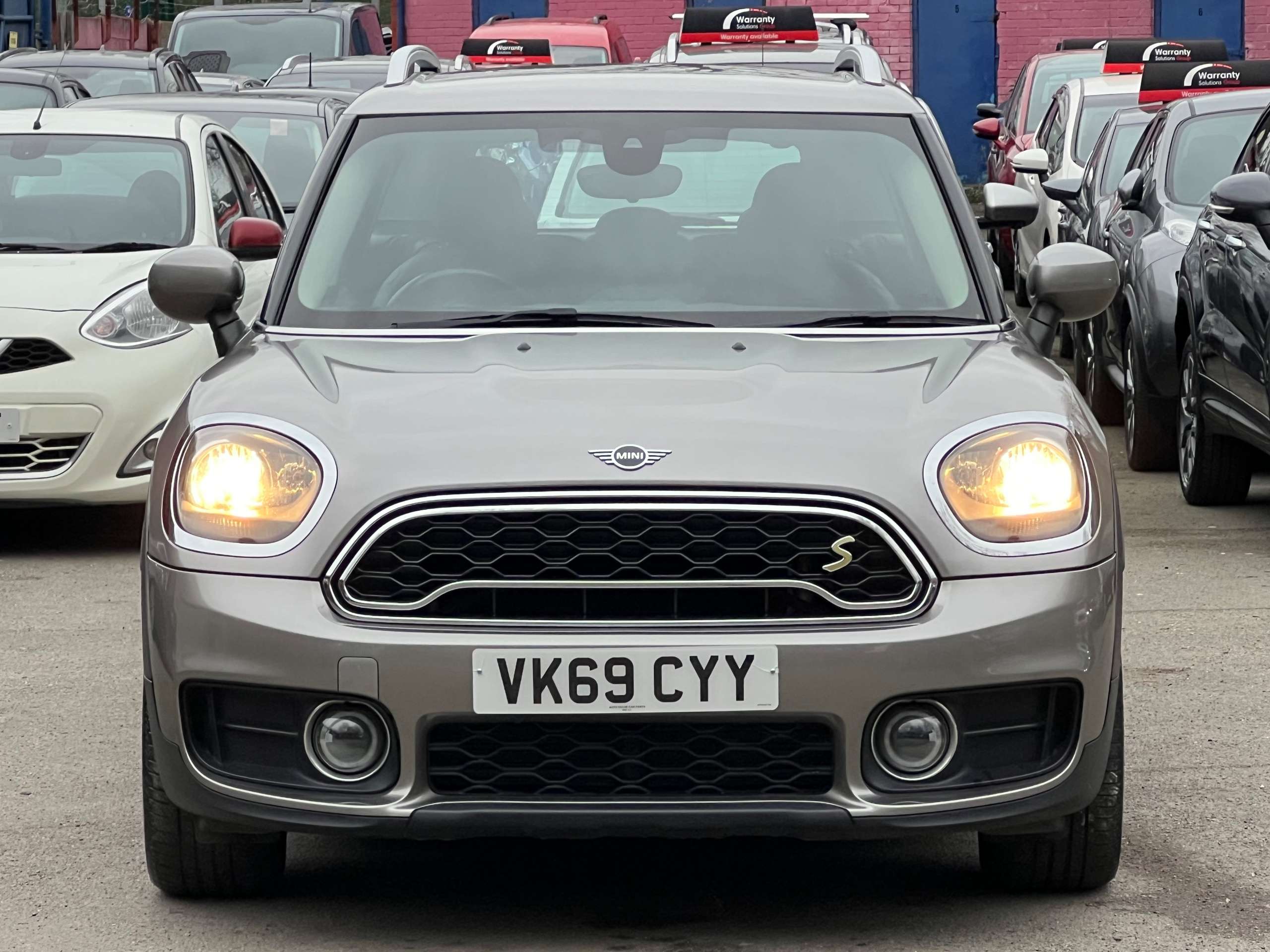 A 2019 MINI COUNTRYMAN 1.5 10kWh Cooper SE Exclusive SUV 5dr Petrol Plug-in Hybrid Auto ALL4 Euro 6 (s/s) (224 ps) A 2019 MINI COUNTRYMAN 1.5 10kWh Cooper SE Exclusive SUV 5dr Petrol Plug-in Hybrid Auto ALL4 Euro 6 (s/s) (224 ps)