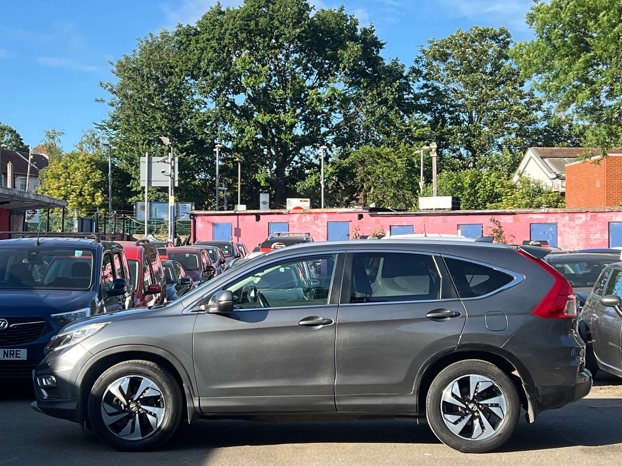 A 2016 HONDA CR-V 1.6 i-DTEC EX SUV 5dr Diesel Auto 4WD Euro 6 (160 ps) A 2016 HONDA CR-V 1.6 i-DTEC EX SUV 5dr Diesel Auto 4WD Euro 6 (160 ps)