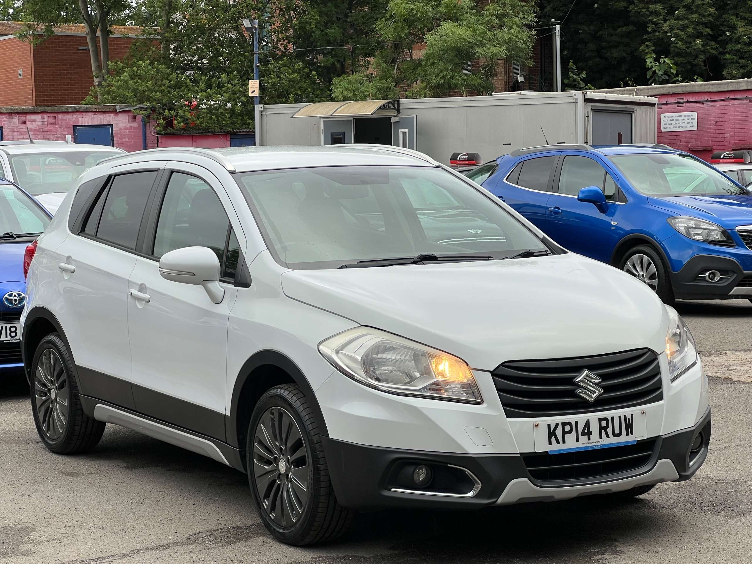 A 2014 SUZUKI SX4 1.6 SZ4 SUV 5dr Petrol Manual Euro 6 (120 ps) A 2014 SUZUKI SX4 1.6 SZ4 SUV 5dr Petrol Manual Euro 6 (120 ps)