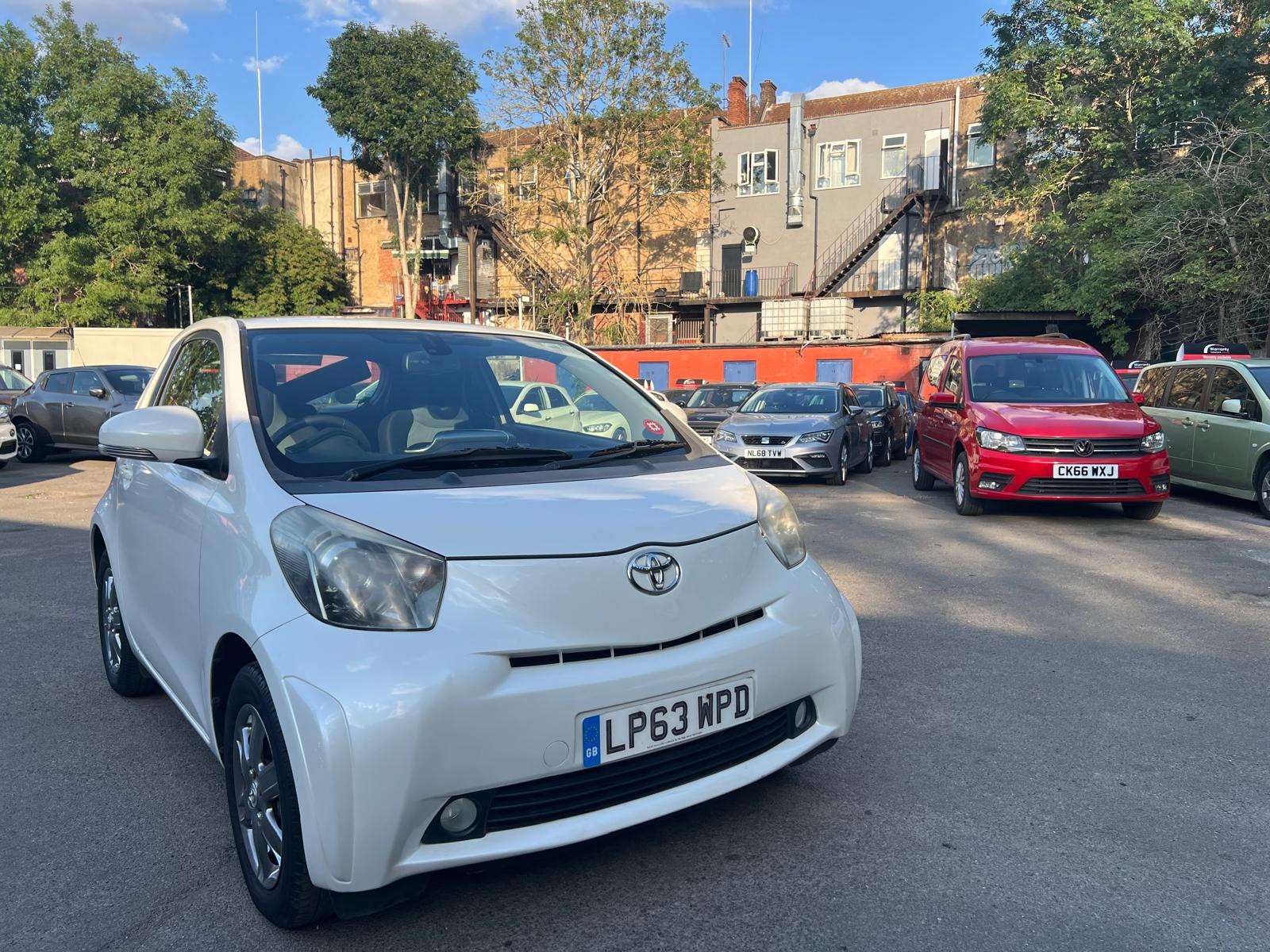 A 2014 TOYOTA IQ 1.0 VVT-i 2 Hatchback 3dr Petrol Multidrive Euro 5 (68 ps) A 2014 TOYOTA IQ 1.0 VVT-i 2 Hatchback 3dr Petrol Multidrive Euro 5 (68 ps)