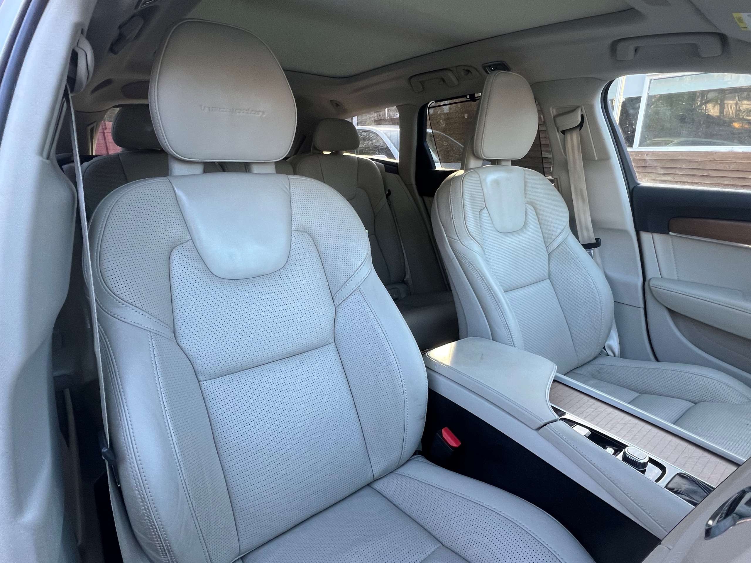 2017 VOLVO V90 2017 VOLVO V90