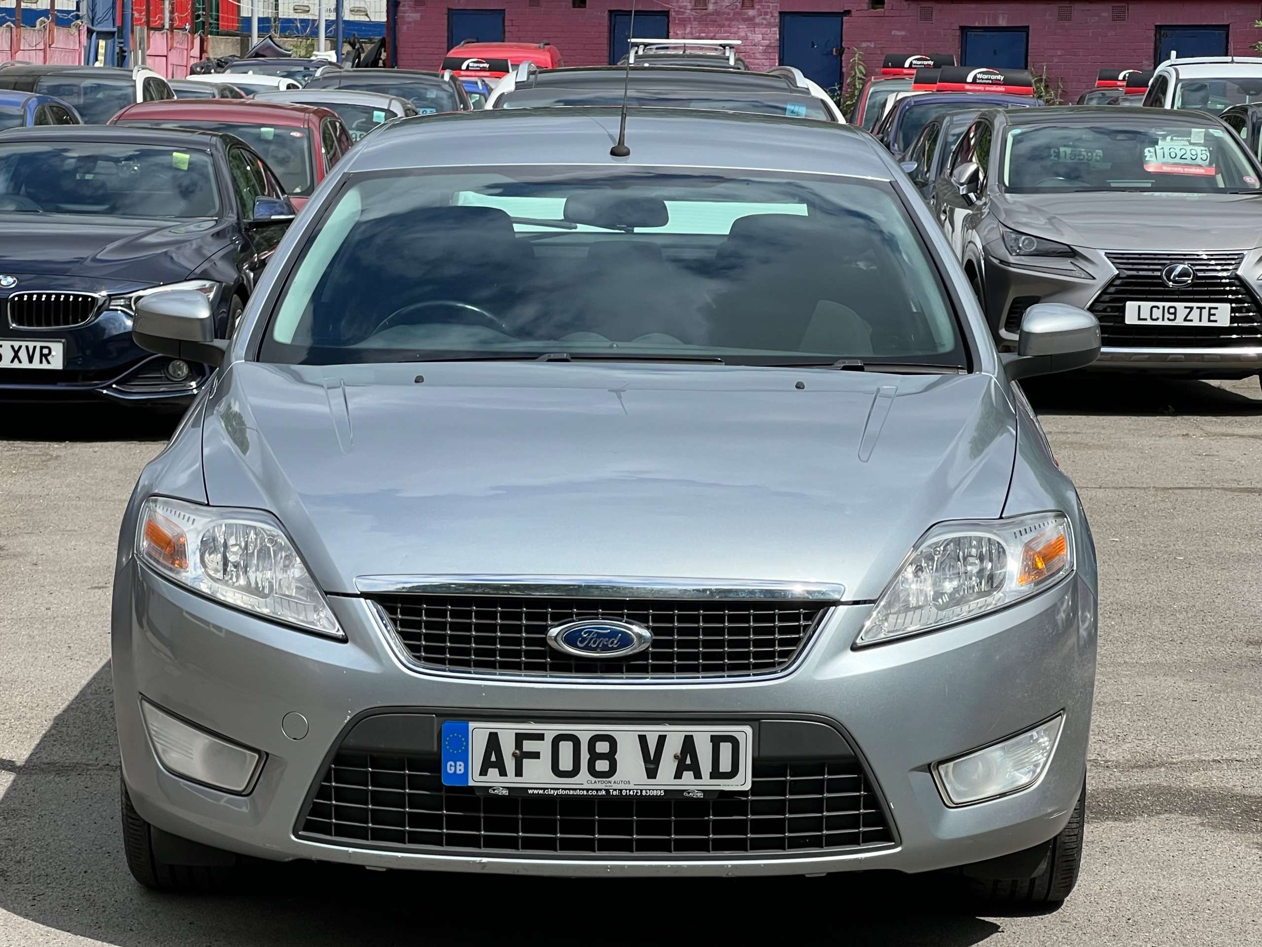 A 2008 FORD MONDEO 2.0 Zetec Hatchback 5dr Petrol Manual (189 g/km, 143 bhp) A 2008 FORD MONDEO 2.0 Zetec Hatchback 5dr Petrol Manual (189 g/km, 143 bhp)
